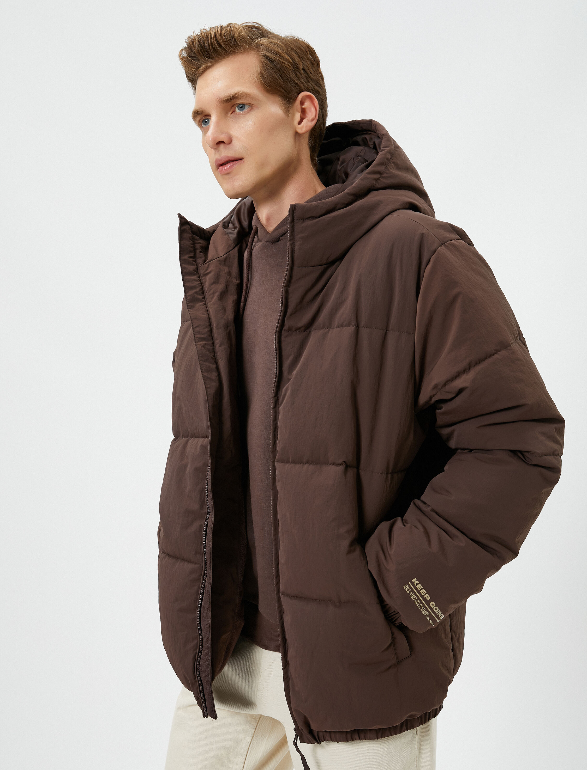   Şişme Mont Kapşonlu Cep Detaylı Fermuarlı