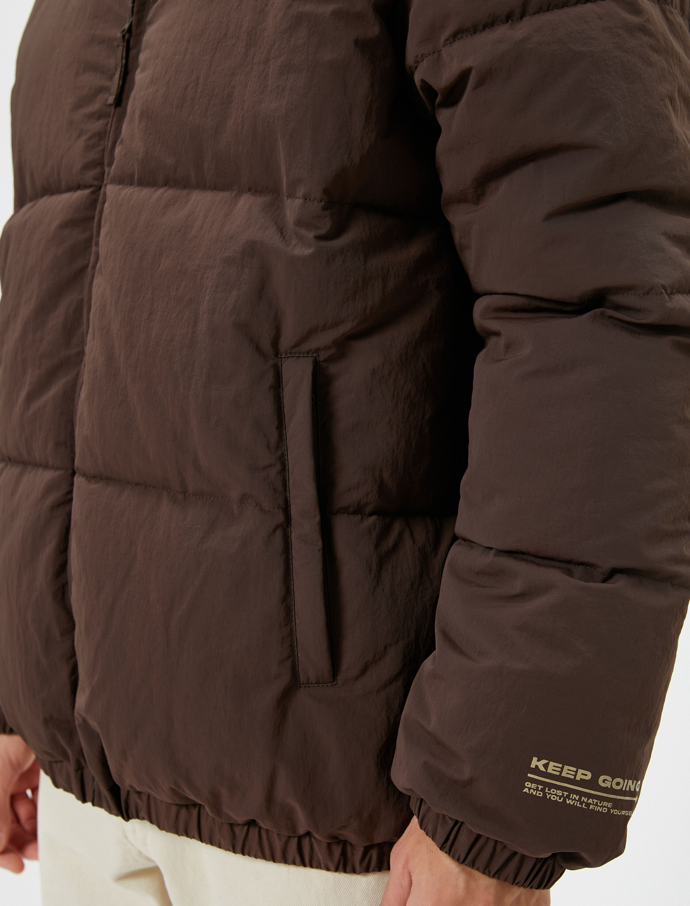   Şişme Mont Kapşonlu Cep Detaylı Fermuarlı