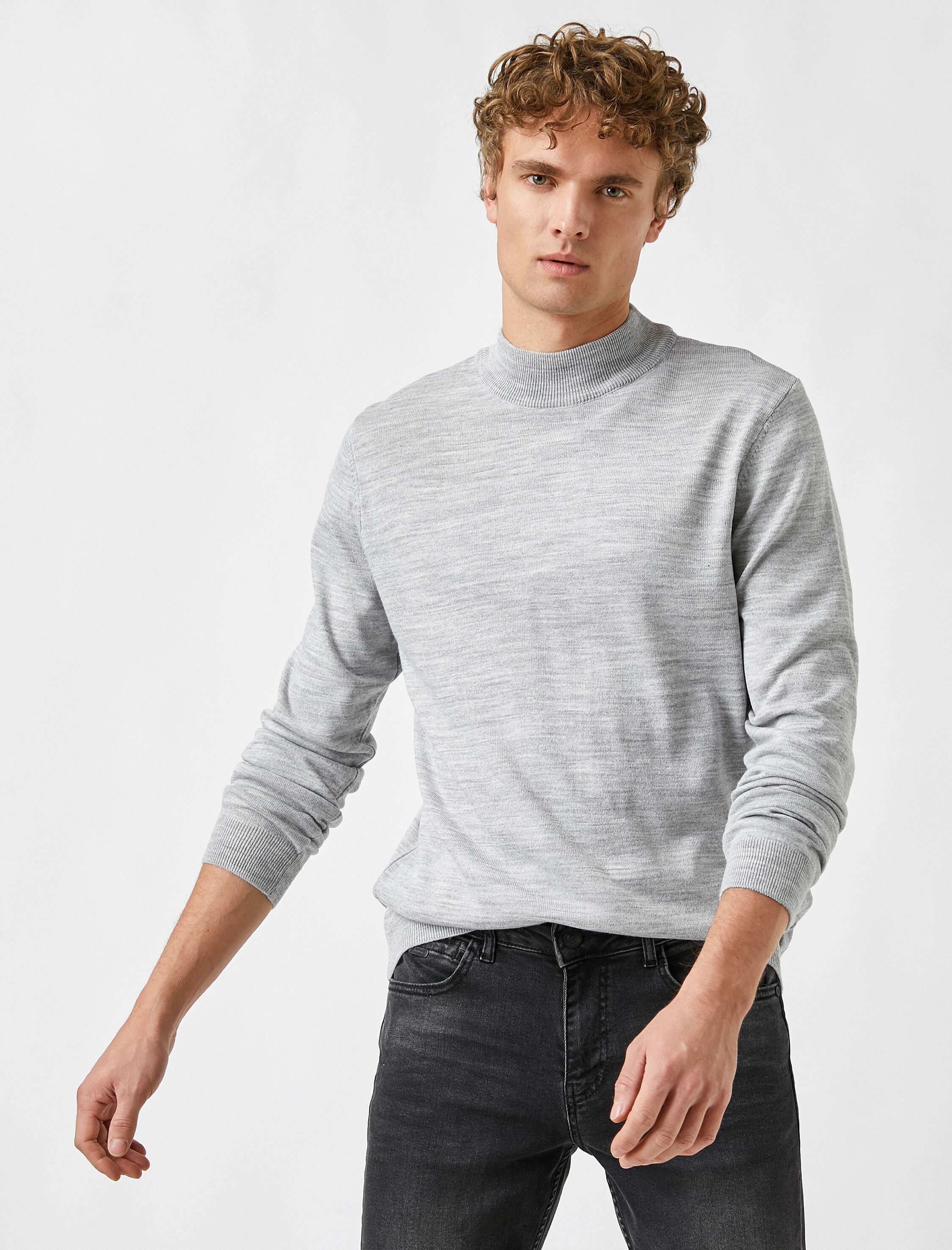 Basic Triko Kazak Yarım Balıkçı Yaka Uzun Kollu