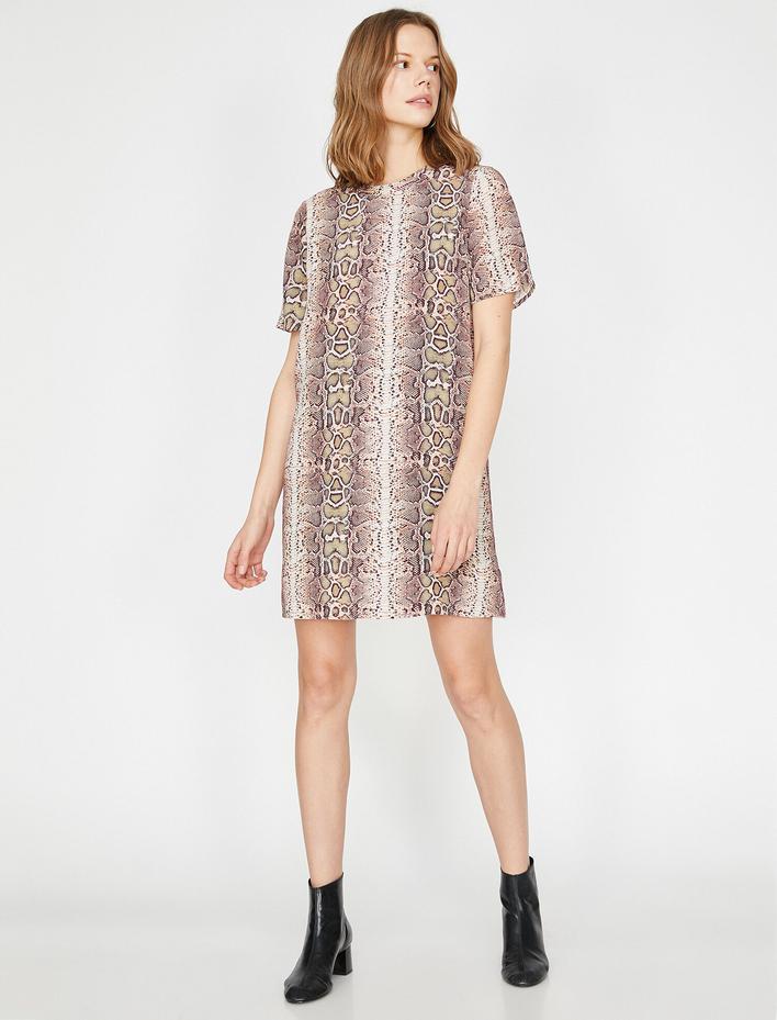  Yılan Derisi Desenli Elbise