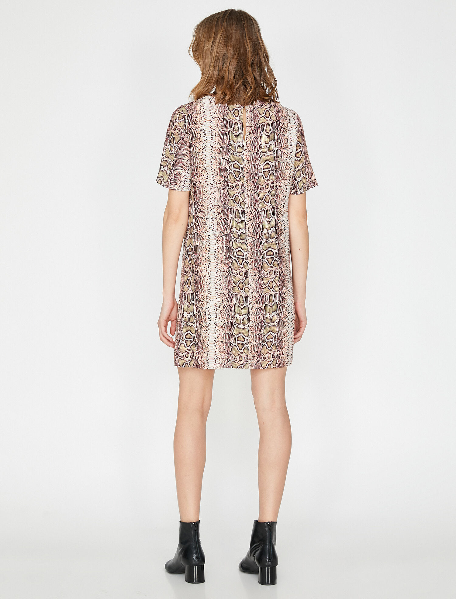   Yılan Derisi Desenli Elbise