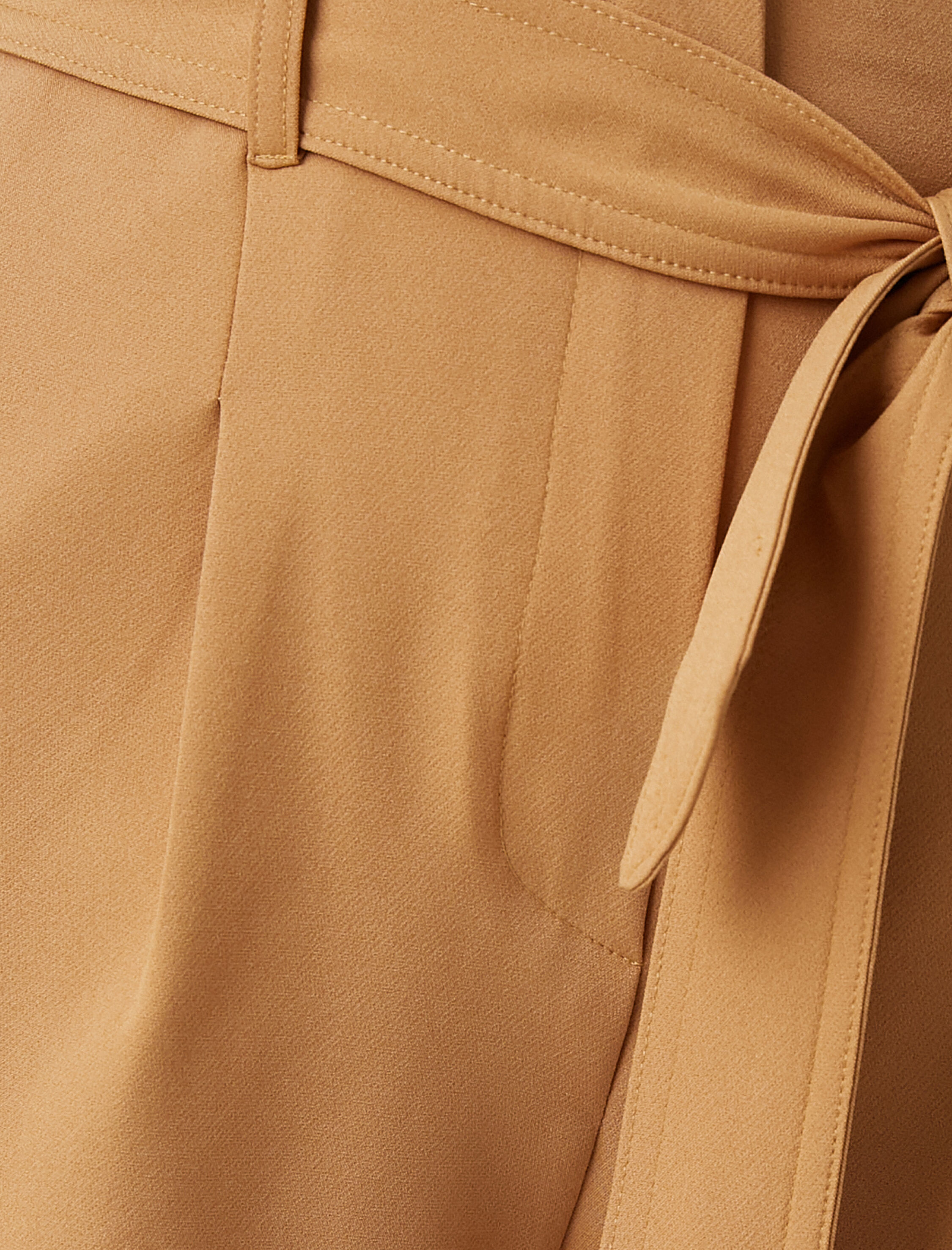   Beli Kuşaklı Şort Yüksek Bel