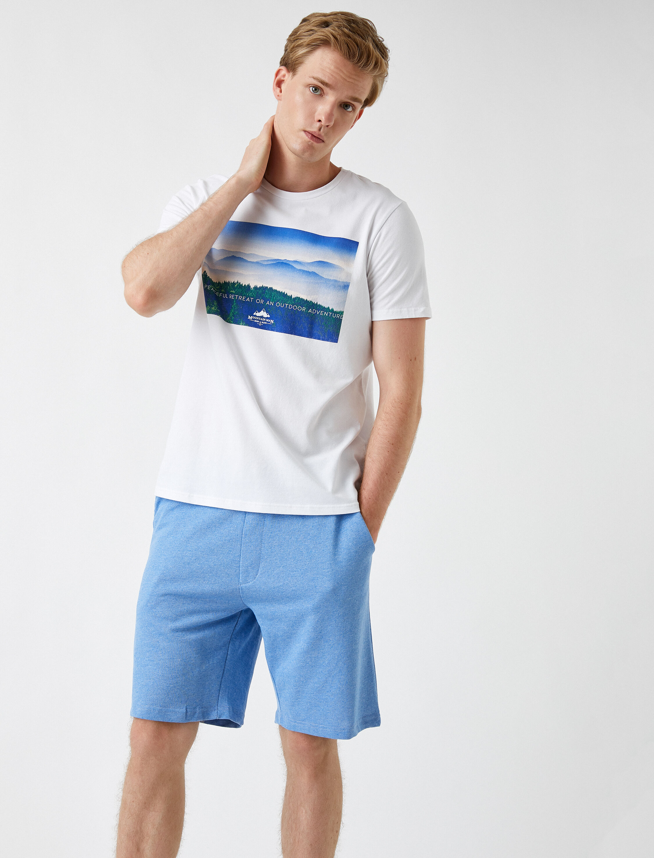   Belden Bağlamalı Bermuda Şort