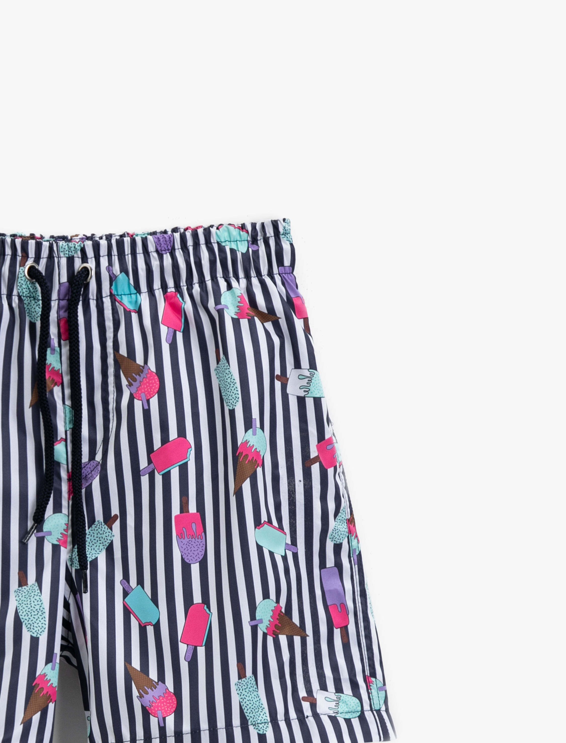  Erkek Çocuk Çizgili Deniz Şortu Beli Bağlamalı