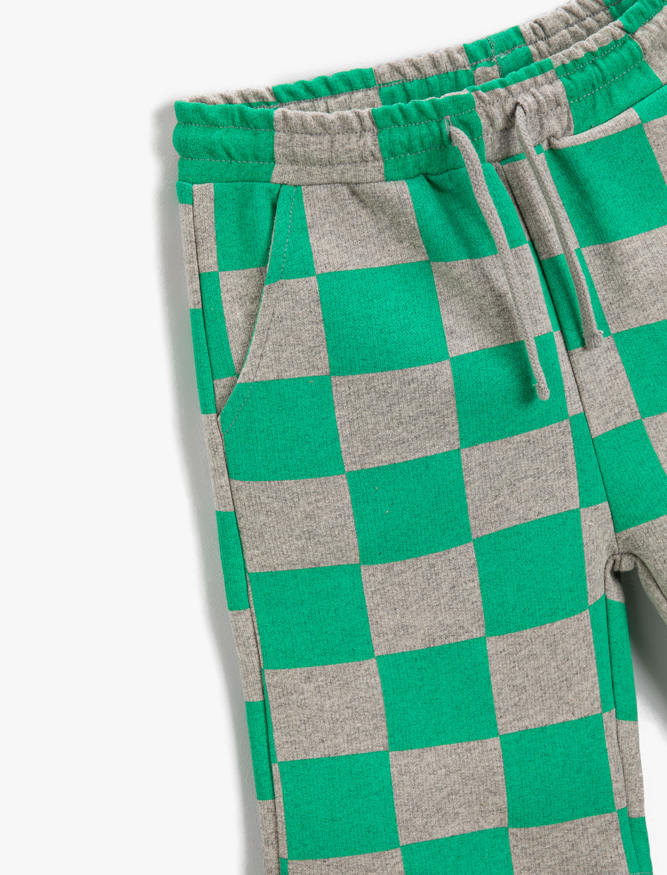  Erkek Çocuk Ekose Şort Beli Lastikli Diz Üstü