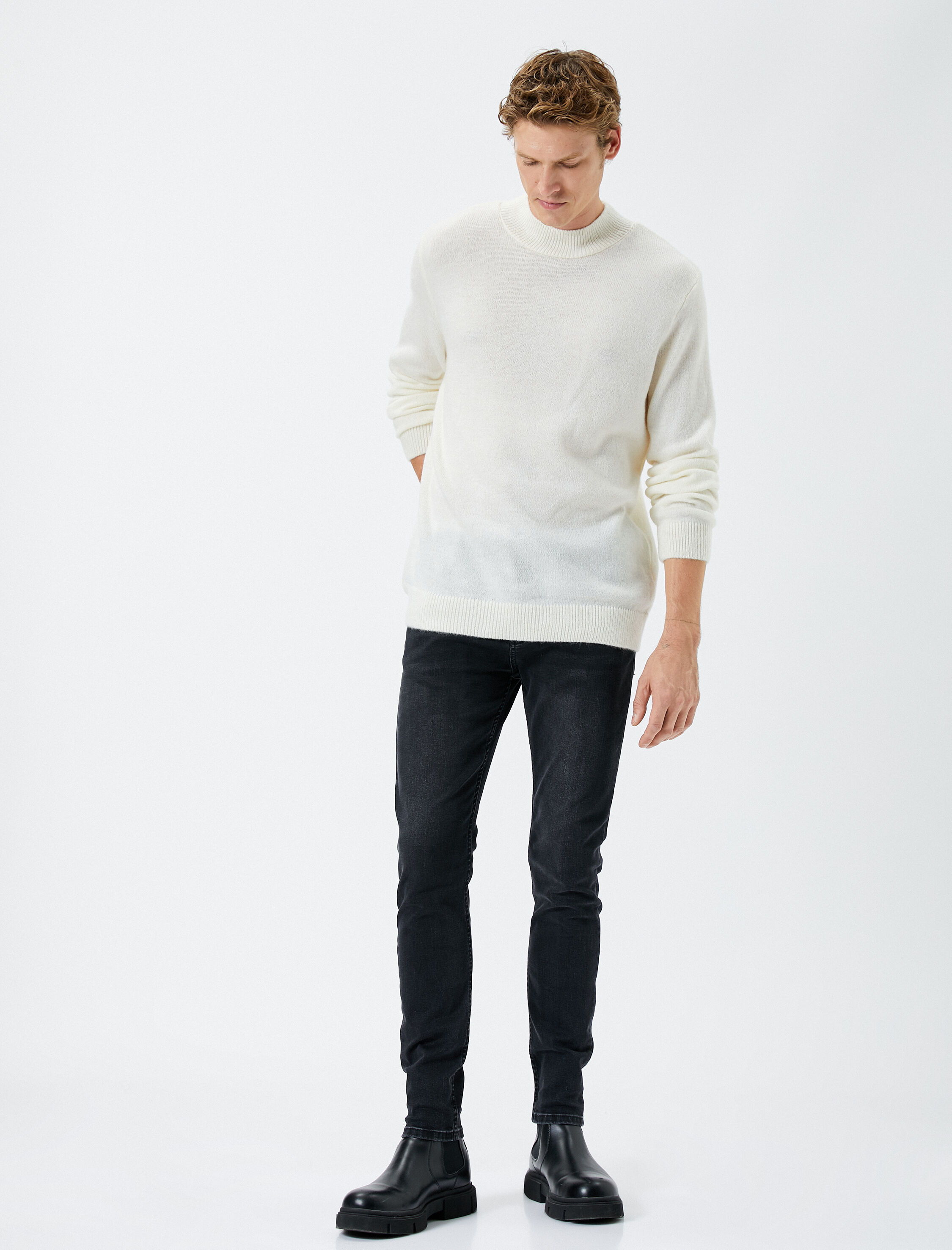   Basic Triko Kazak Yarım Balıkçı Yaka Dar Kesim