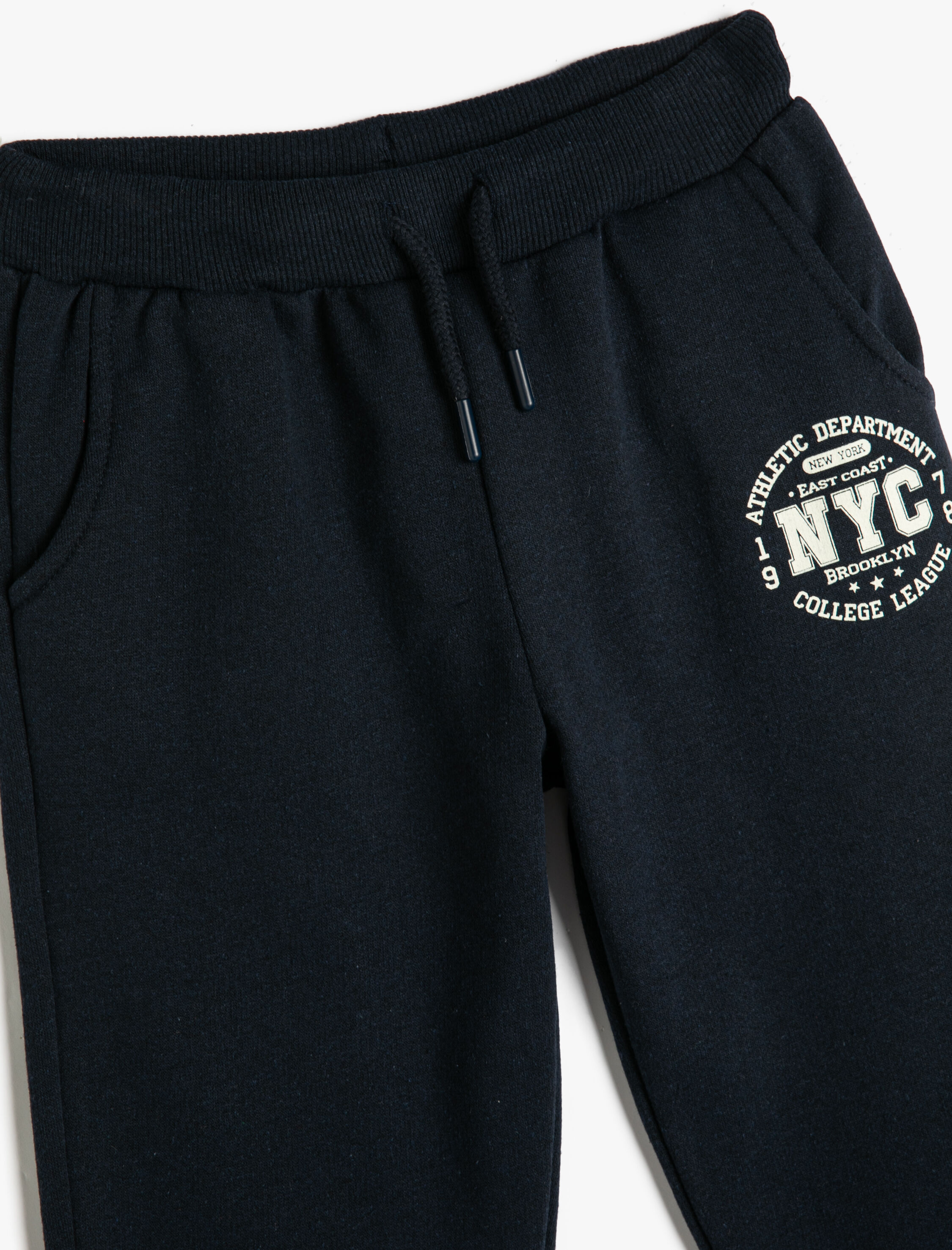  Erkek Çocuk Jogger Eşofman Altı Cepli Beli Bağlamalı Baskı Detaylı Şardonlu