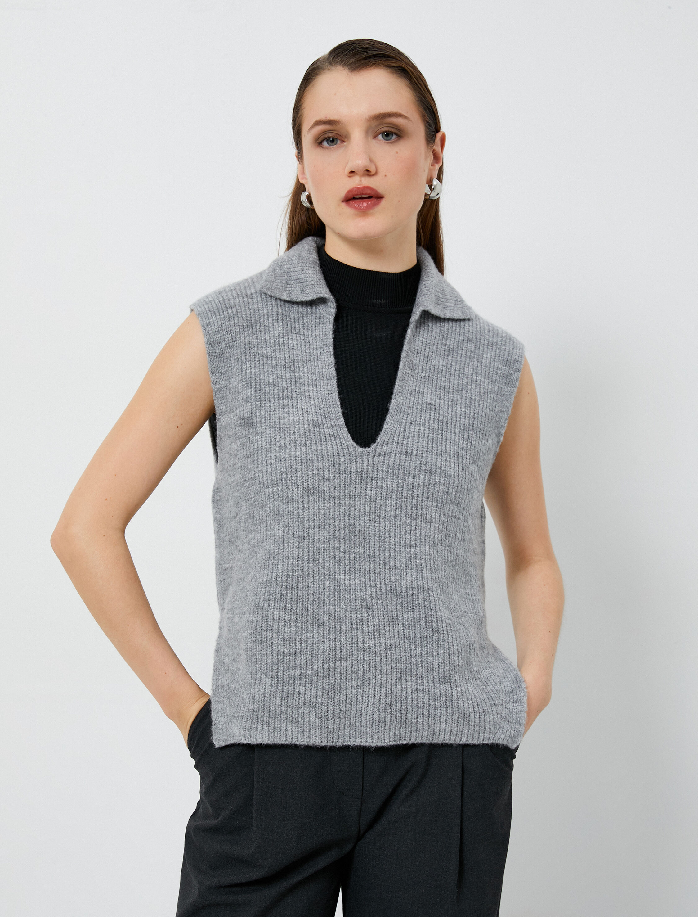   Örgü Süveter Polo Yaka Yanları Yırtmaç Detaylı