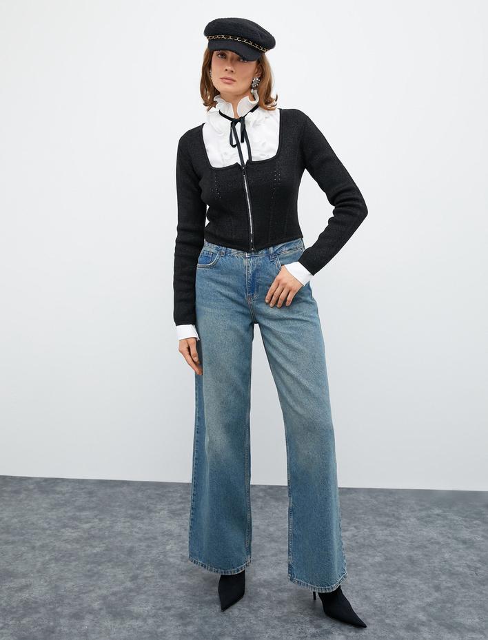  Melis Ağazat X Koton - Kopçalı Triko Kazak