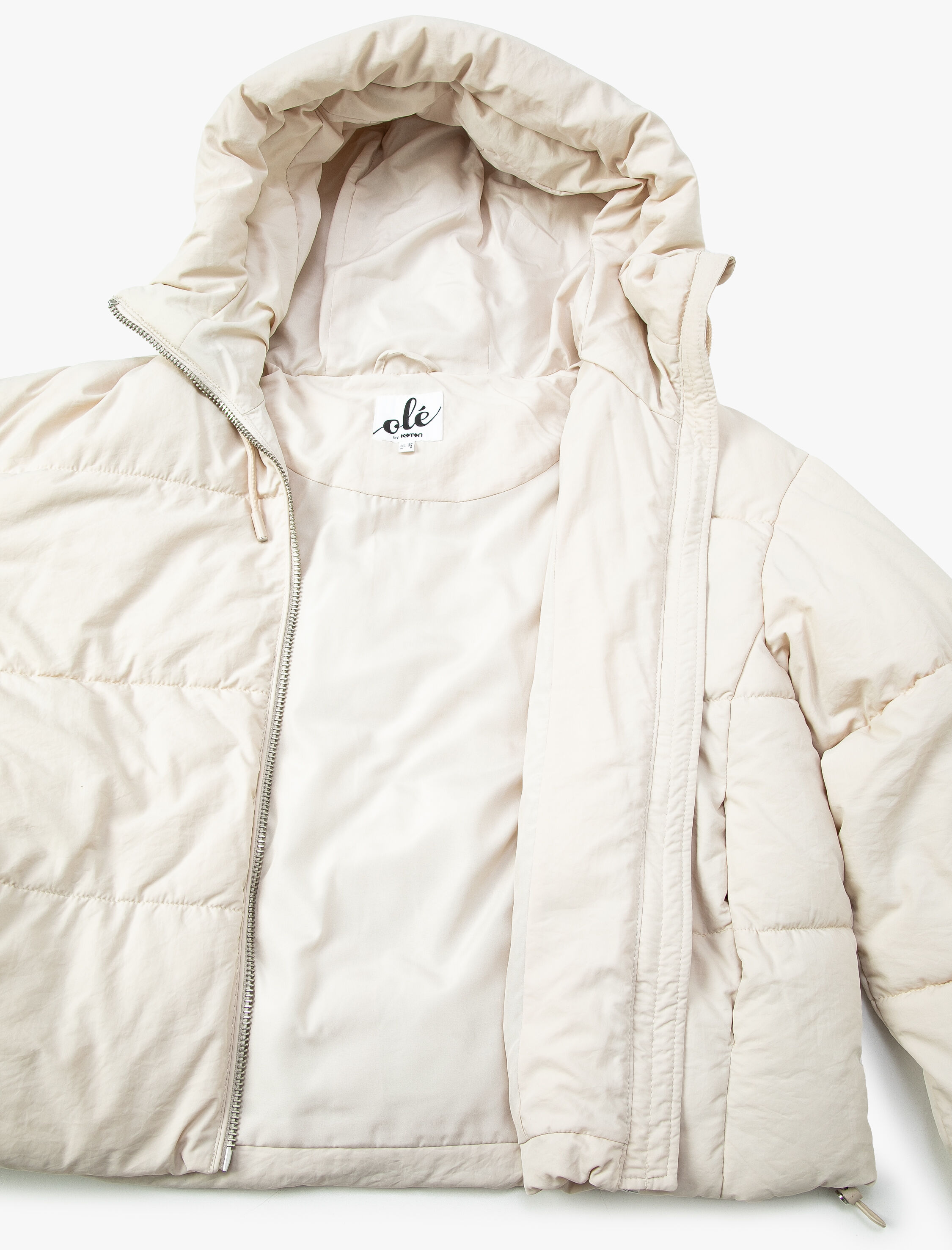   Kısa Şişme Mont Kapüşonlu Fermuarlı Cep Detaylı Dik Yaka