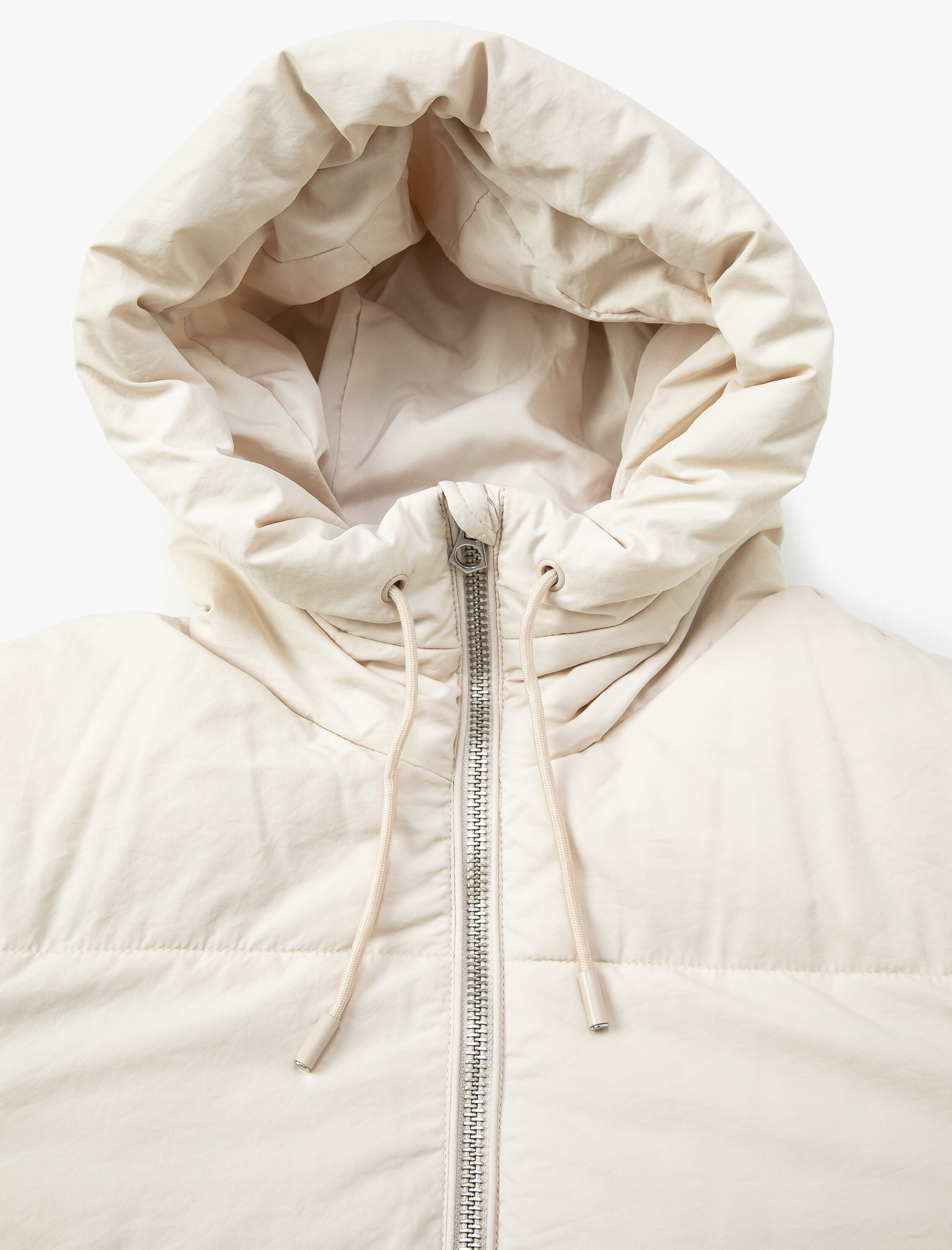   Kısa Şişme Mont Kapüşonlu Fermuarlı Cep Detaylı Dik Yaka