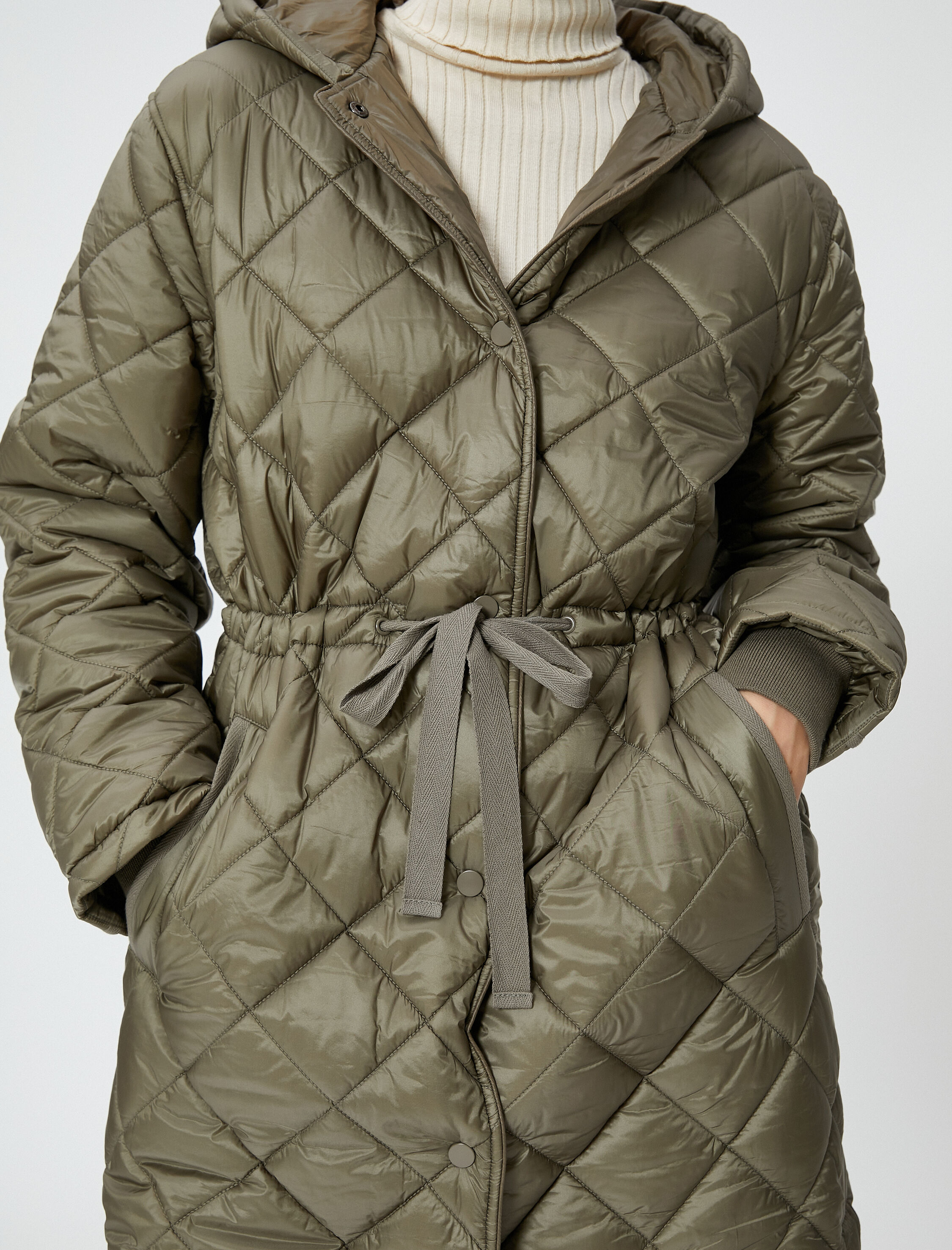   Şişme Mont Kapitone Kemerli Kapüşonlu