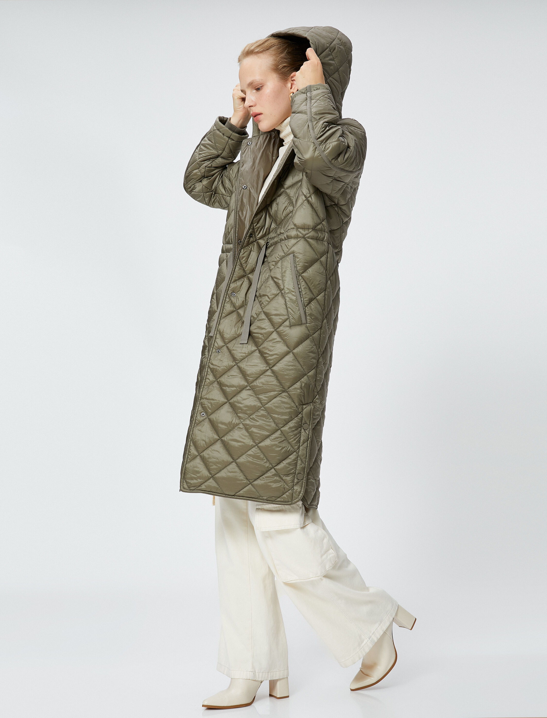   Şişme Mont Kapitone Kemerli Kapüşonlu