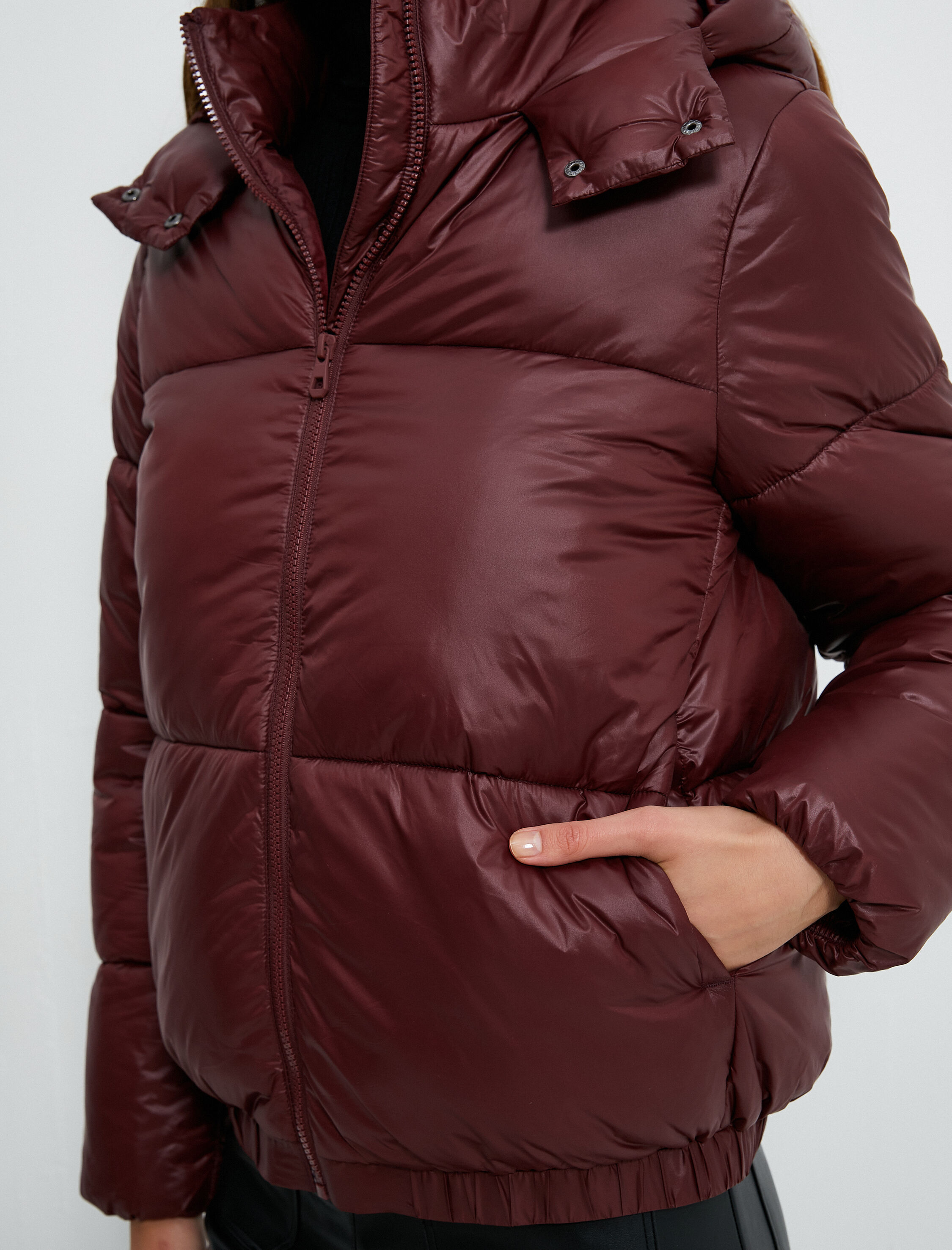   Kısa Şişme Mont Kapüşonlu Fermuarlı Beli Lastikli Cepli