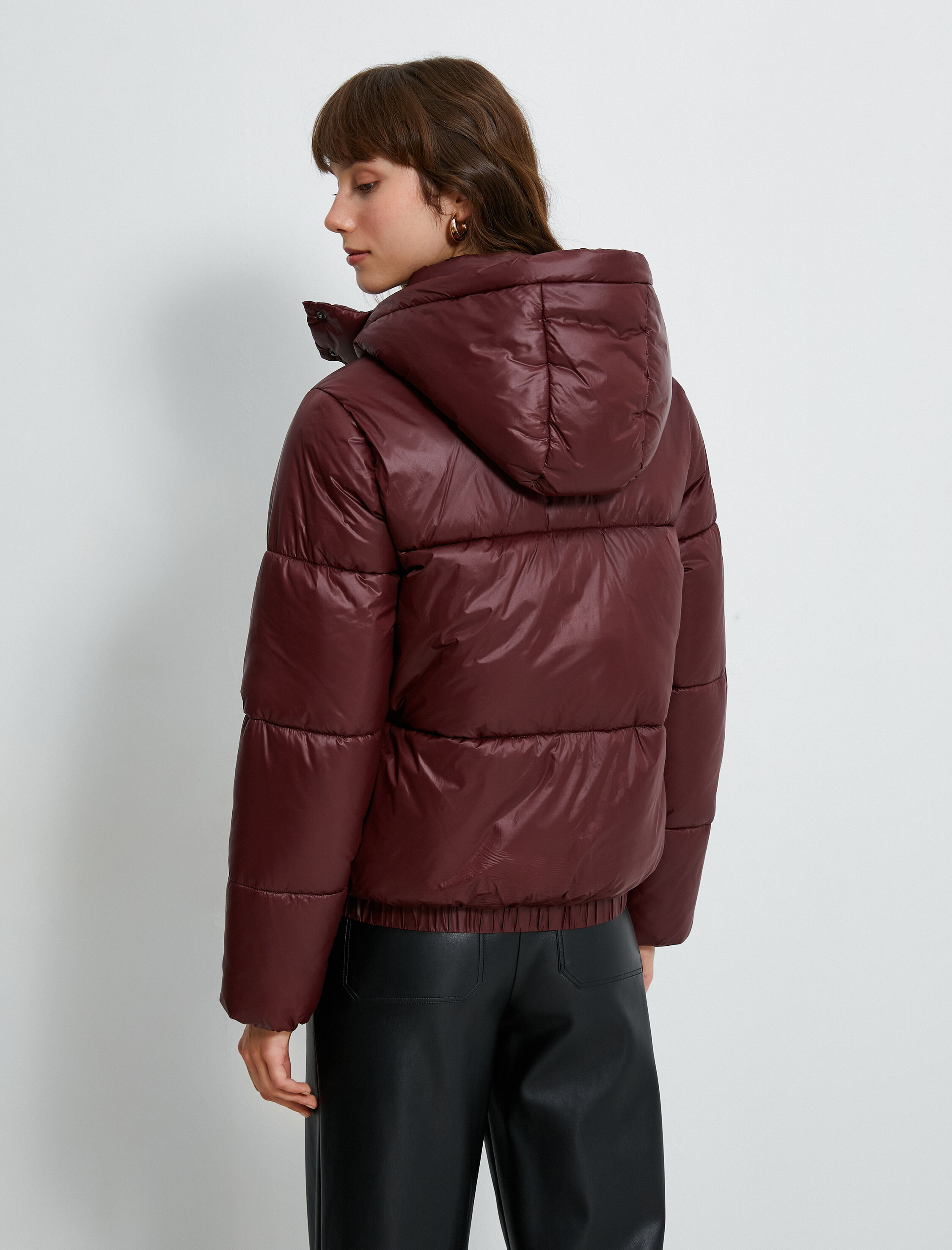   Kısa Şişme Mont Kapüşonlu Fermuarlı Beli Lastikli Cepli