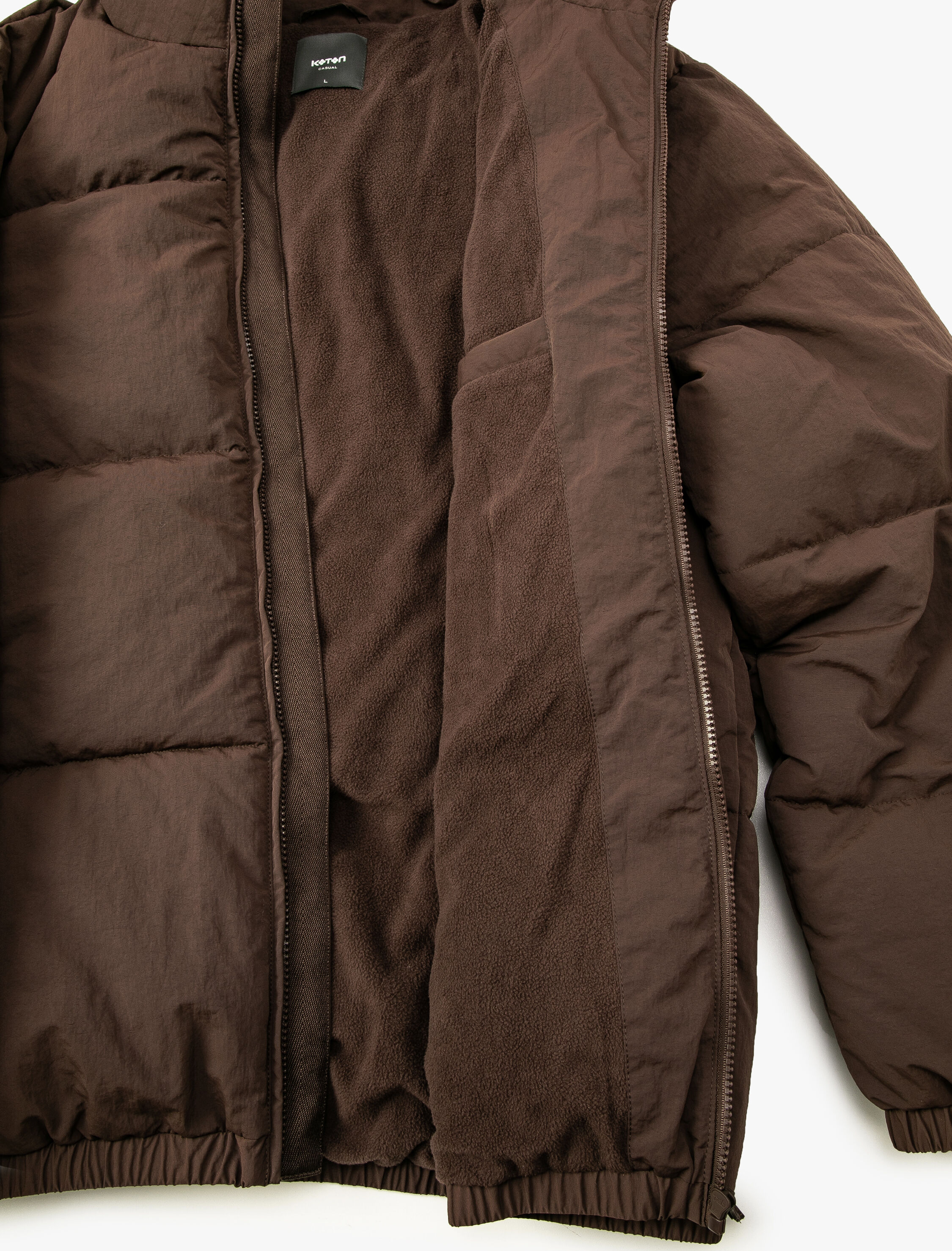 Şişme Mont Dik Yaka Fermuarlı Cep Detaylı Slogan Baskılı