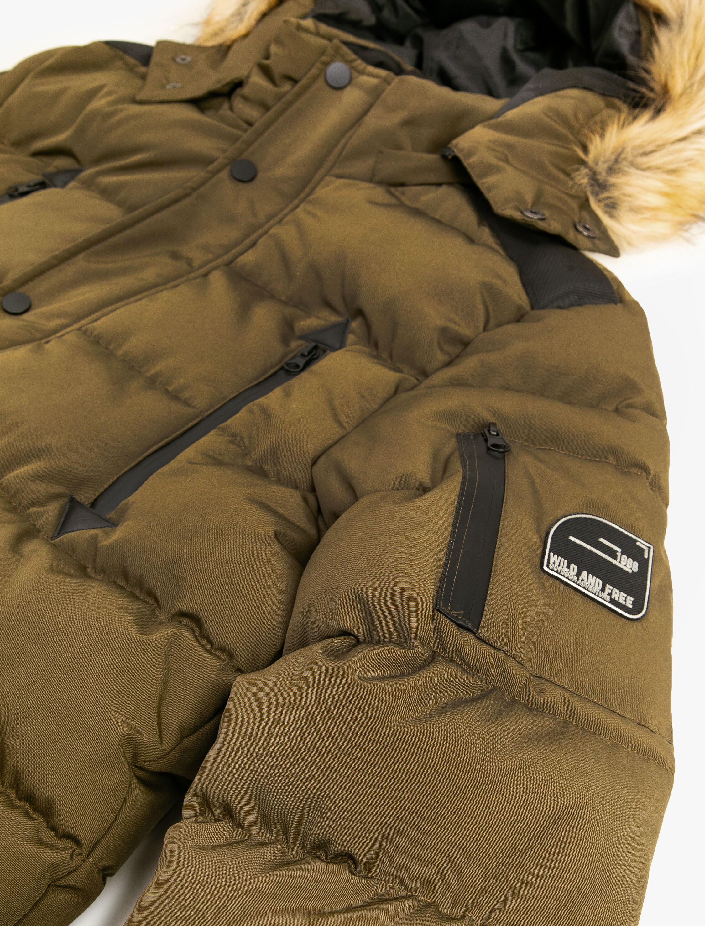   Şişme Mont Kapşonlu Suni Kürk Yaka Fermuarlı Cep Detaylı