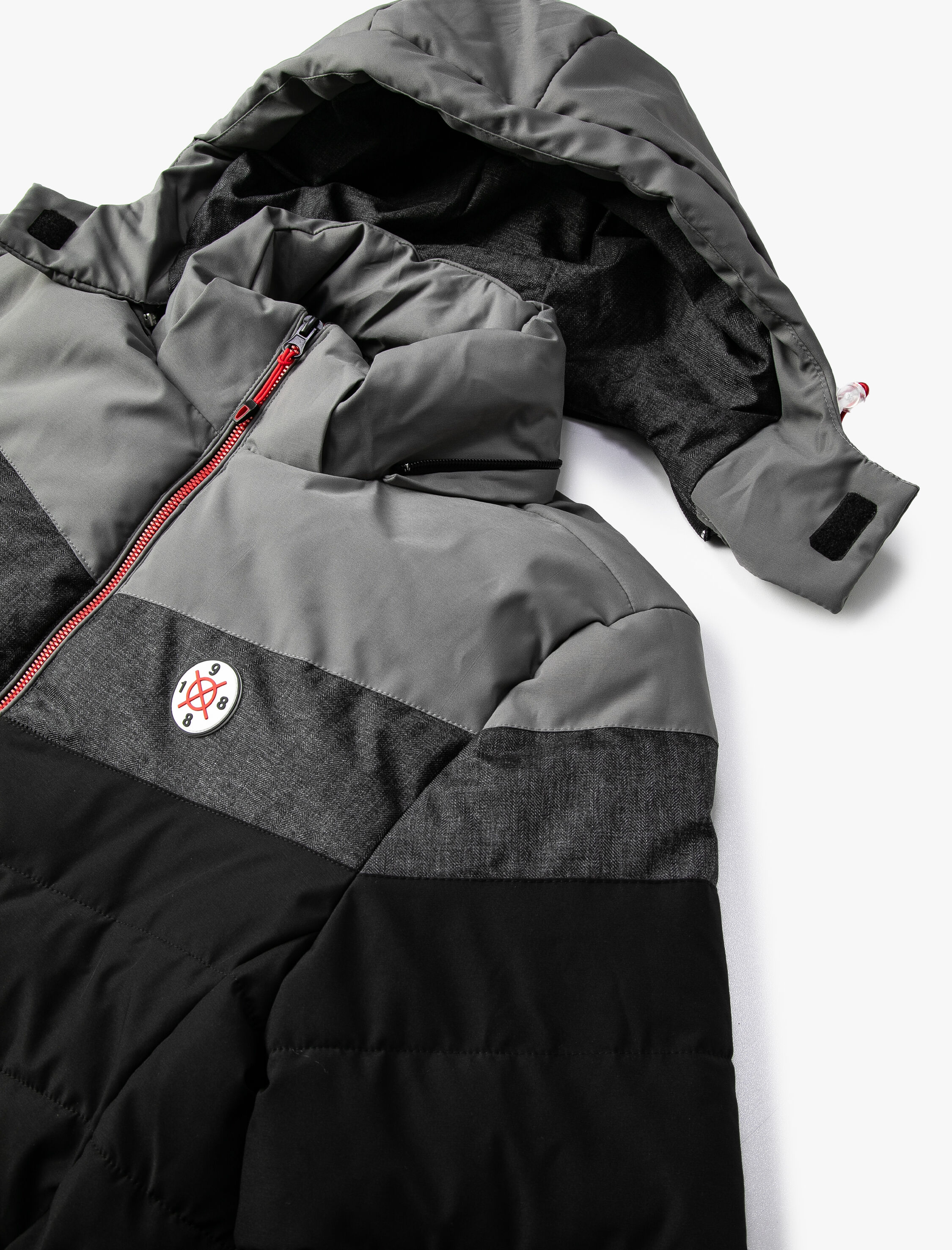   Şişme Mont Kapşonlu Baskılı Renk Bloklu Fermuarlı Cepli