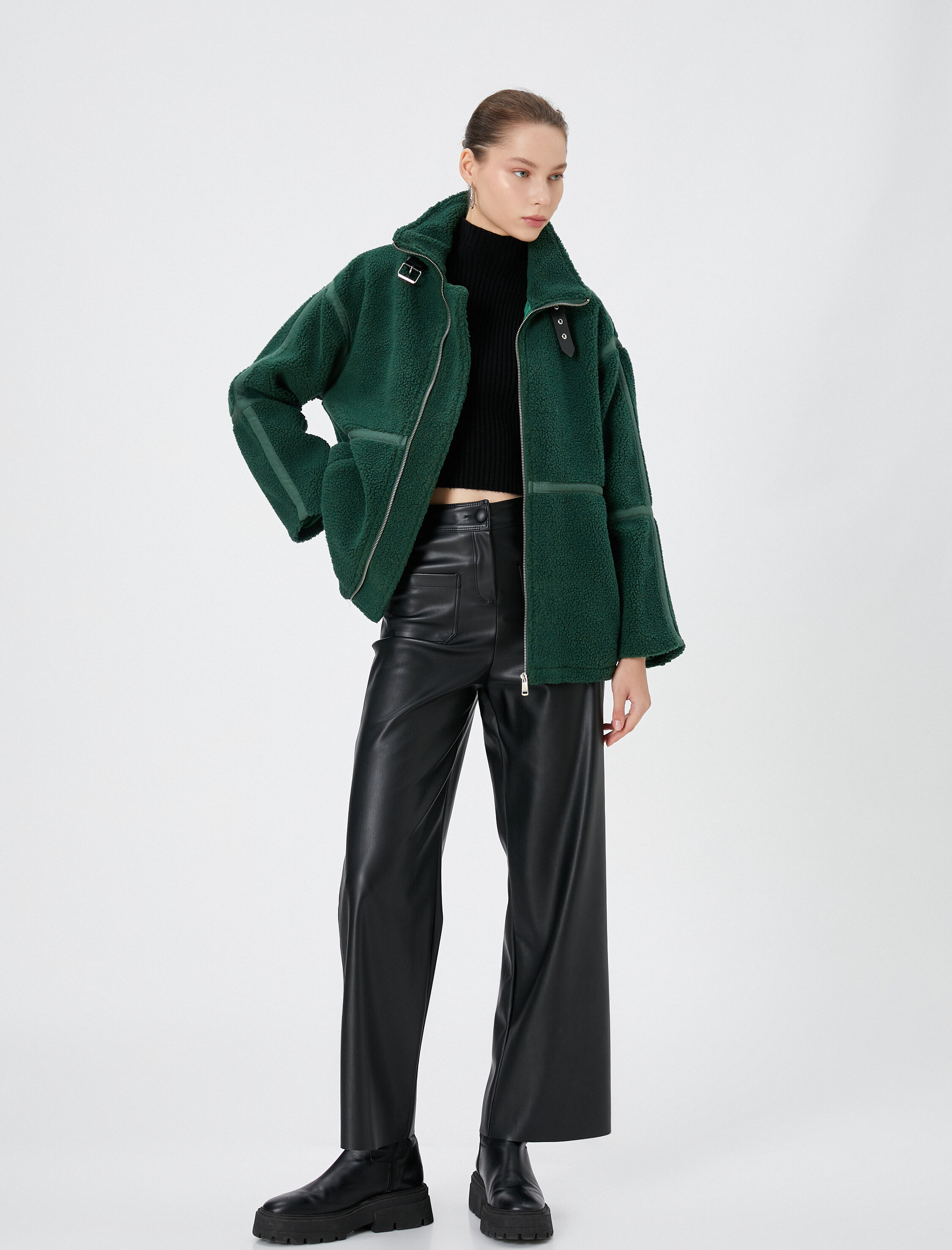 Peluş Ceket Dik Yaka Kemer Detaylı Fermuar Kapamalı