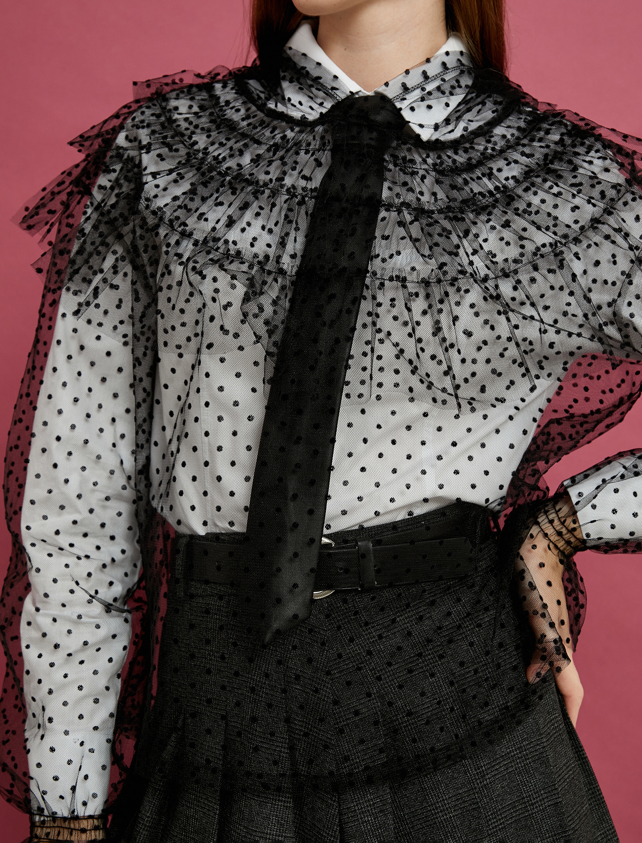   Kapşonlu Tül Transparan Bluz Fırfırlı Uzun Kollu Puantiyeli