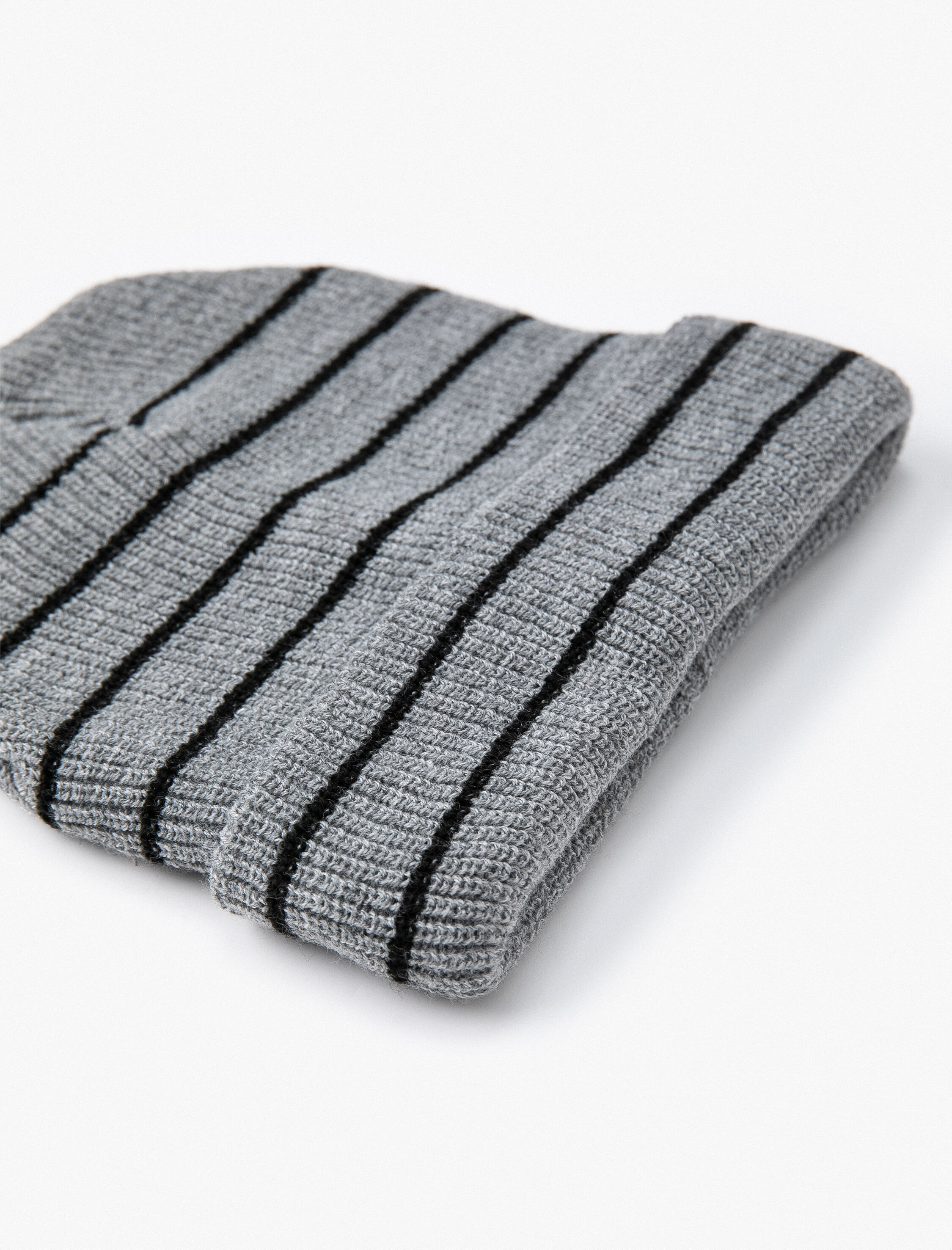 Erkek Örgü Bere Katlamalı Çizgi Desenli