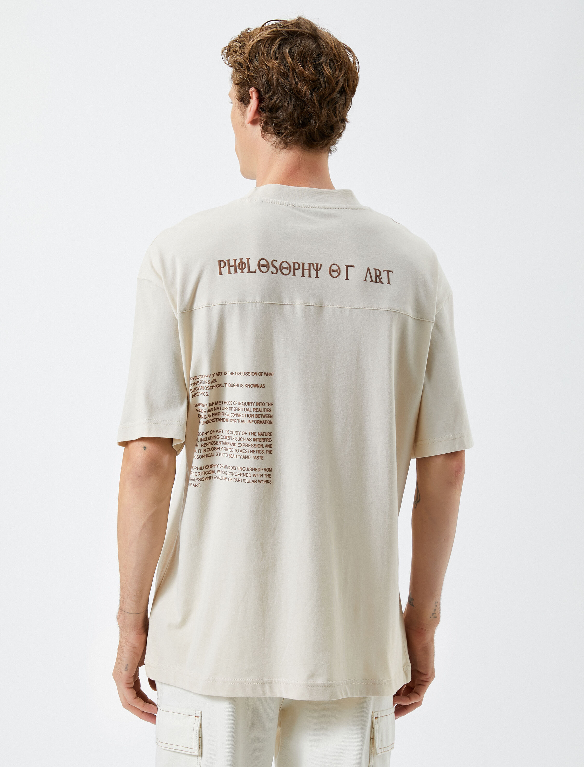   Oversize Tişört Arkası Baskılı Cep Detaylı İşlemeli Bisiklet Yaka