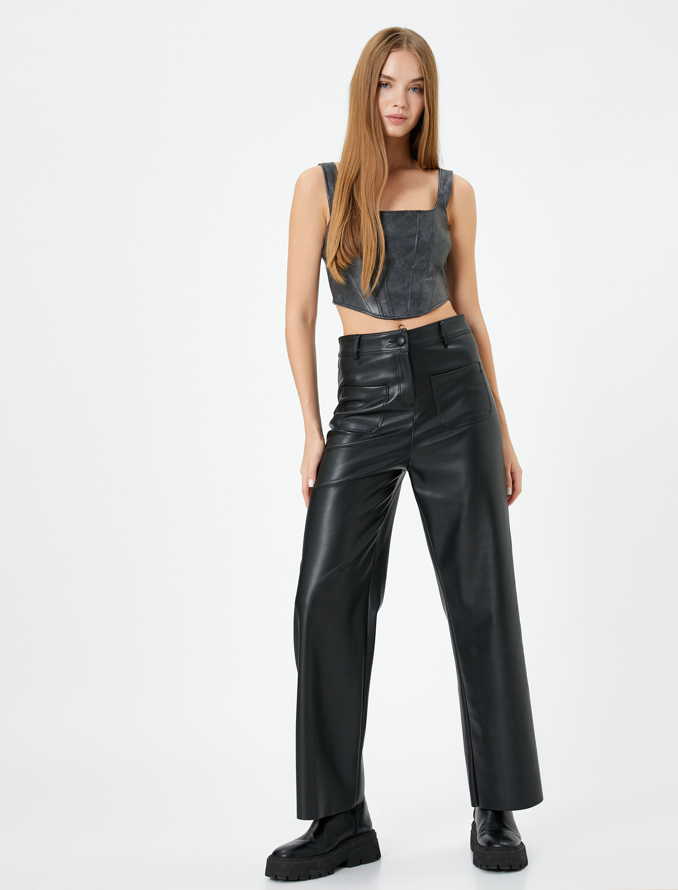   Eskitilmiş Deri Görünümlü Crop Üst Korse Görünümlü Askılı