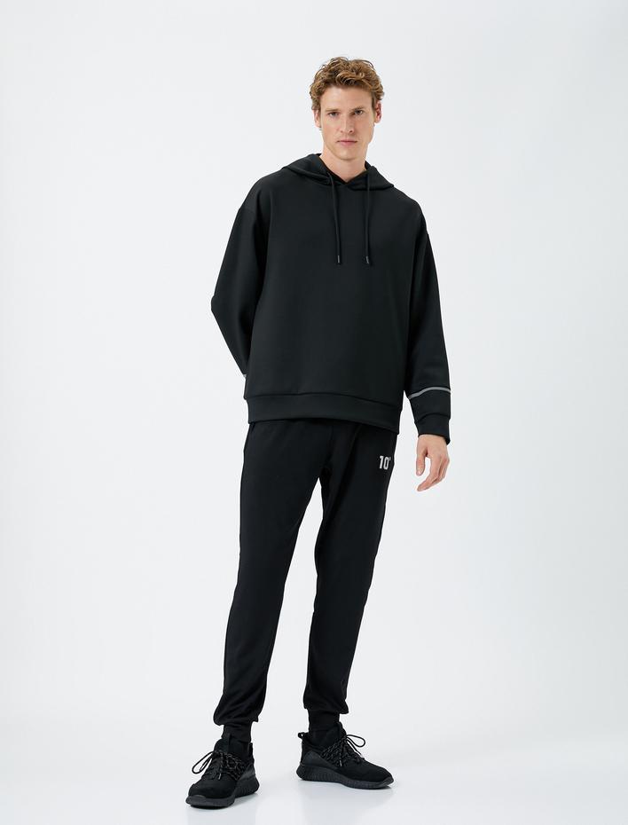  Jogger Eşofman Altı Beli Bağcıklı Slogan Baskılı Cepli