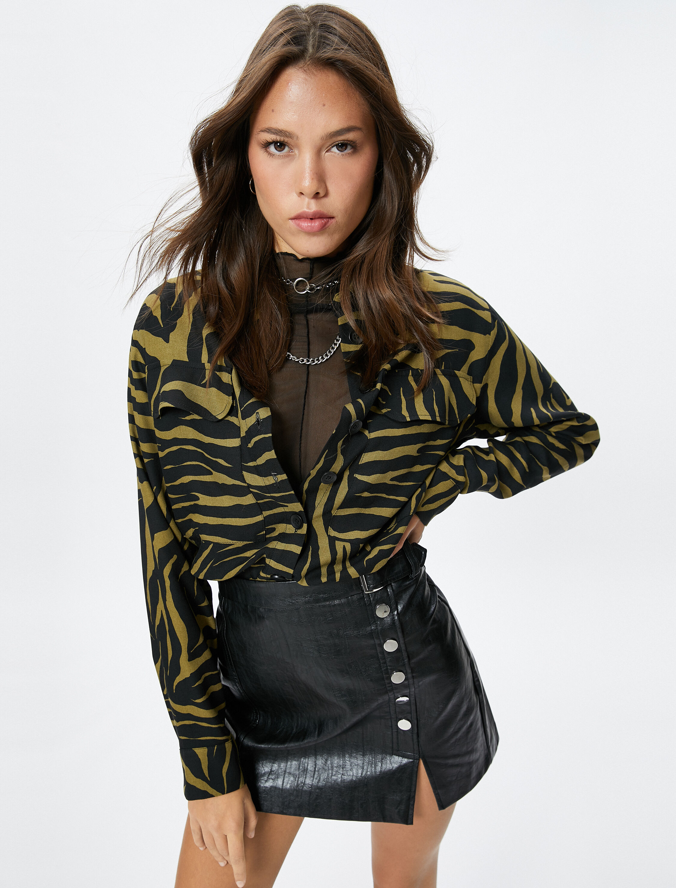   Crop Gömlek Zebra Desenli Kapaklı Cepli Düğmeli Uzun Kollu