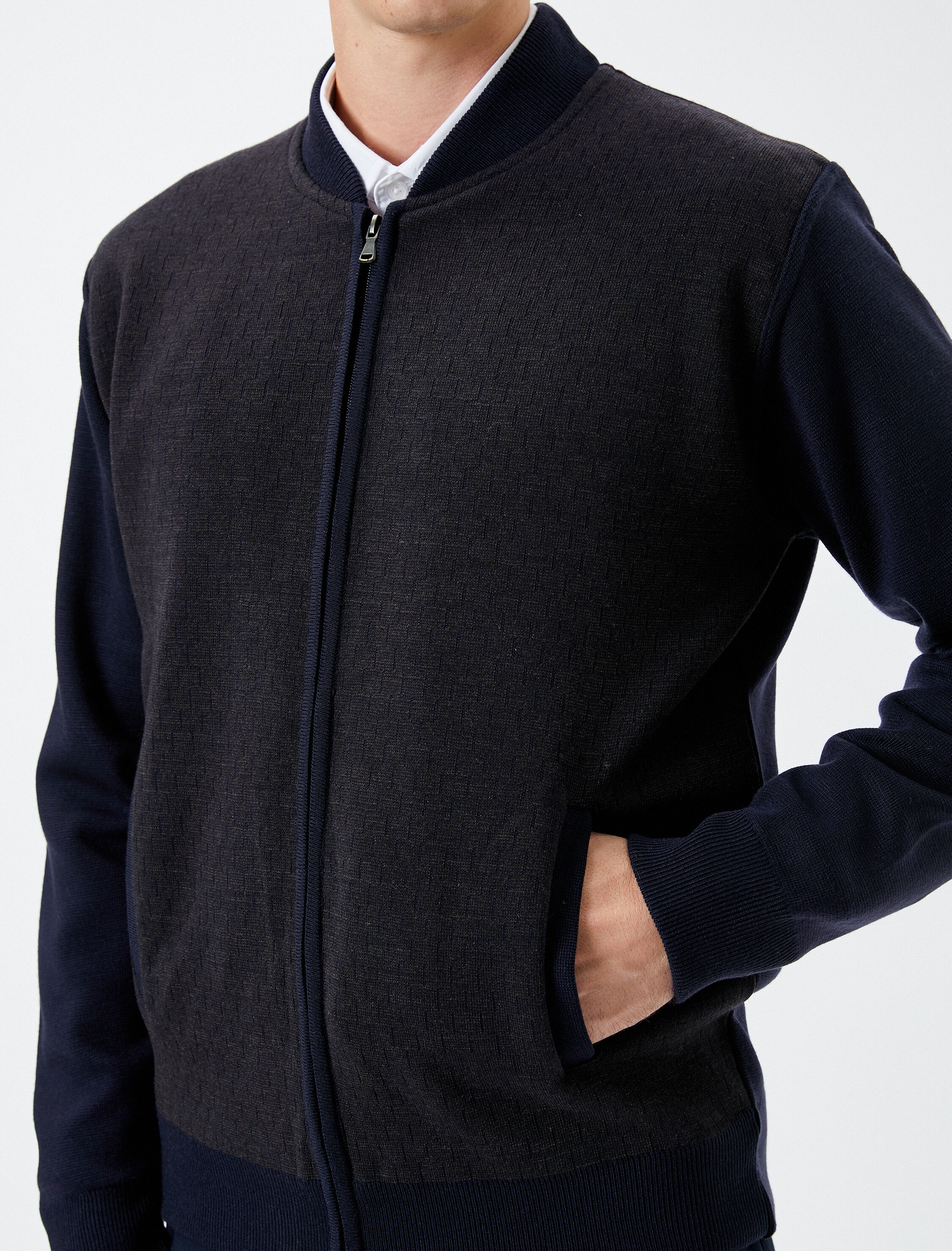   Fermuarlı Triko Hırka Yuvarlak Yaka Cepli