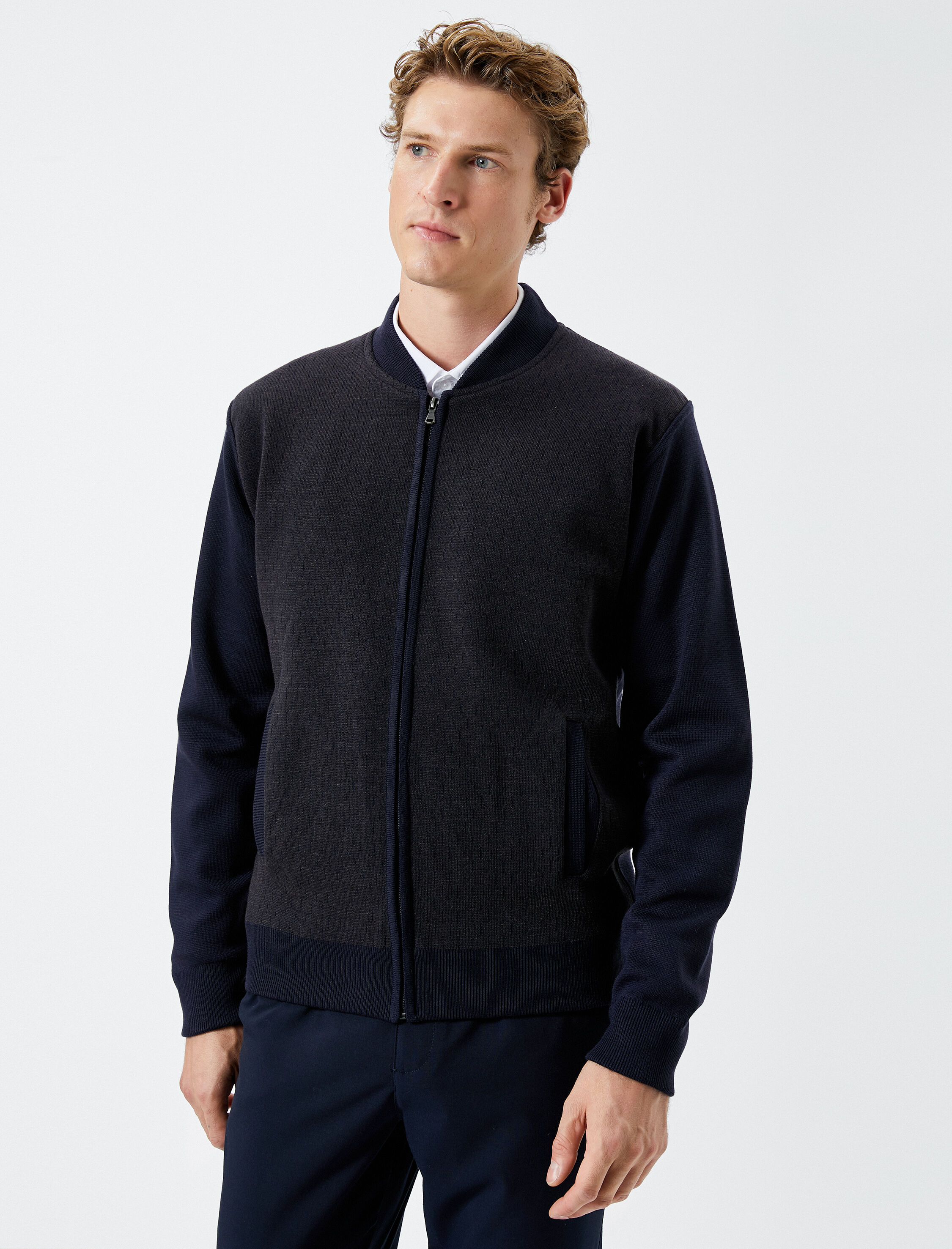   Fermuarlı Triko Hırka Yuvarlak Yaka Cepli