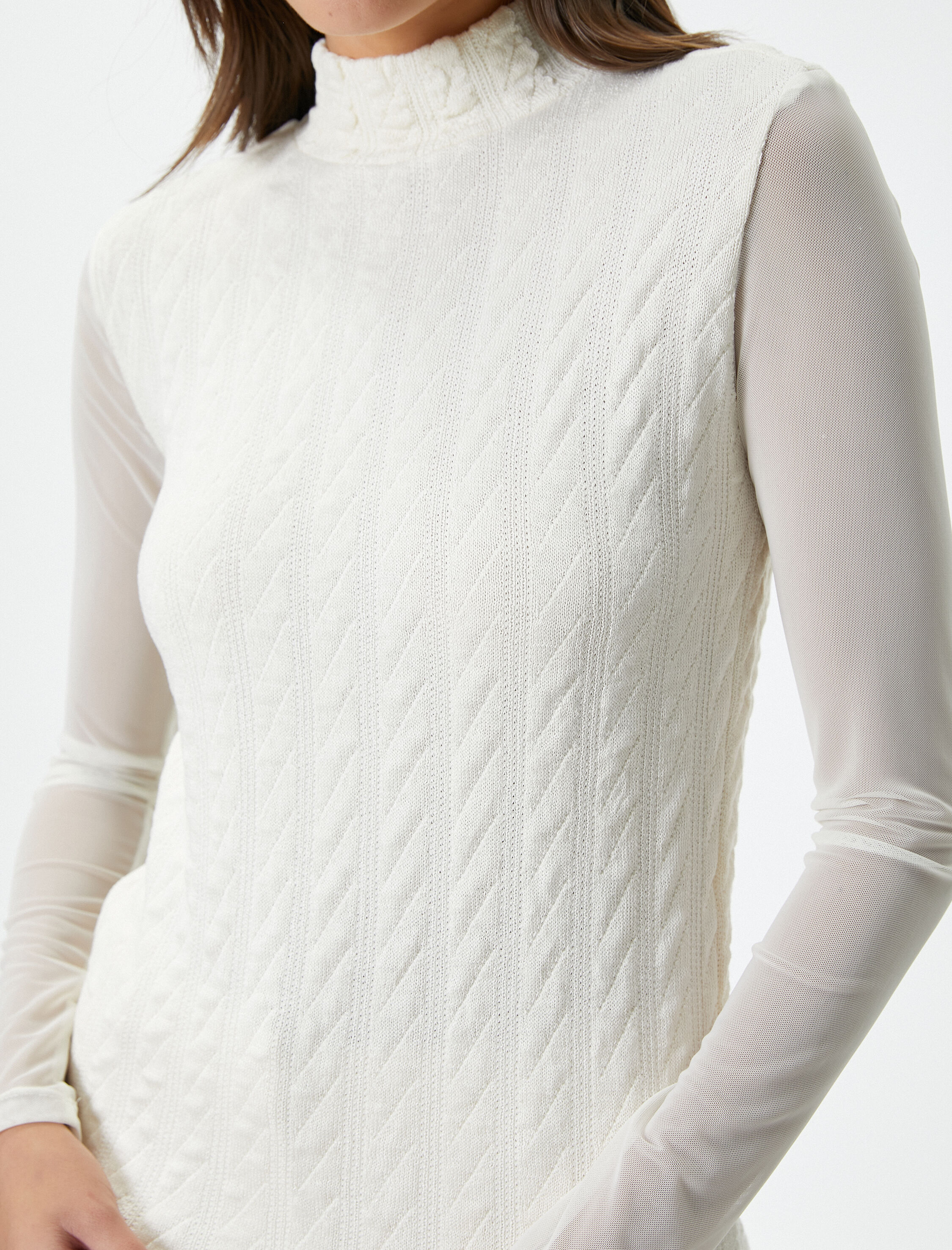   Uzun Kollu Tişört Tül Detaylı Dik Yaka Dokulu Slim Fit