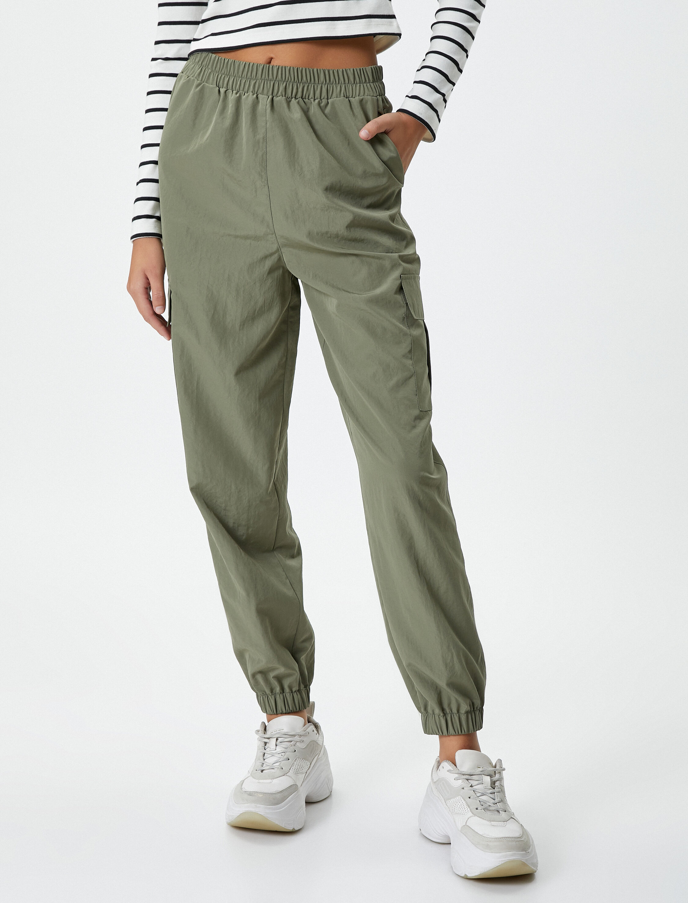   Kargo Pantolon Beli ve Paçası Lastikli Kapaklı Cepli