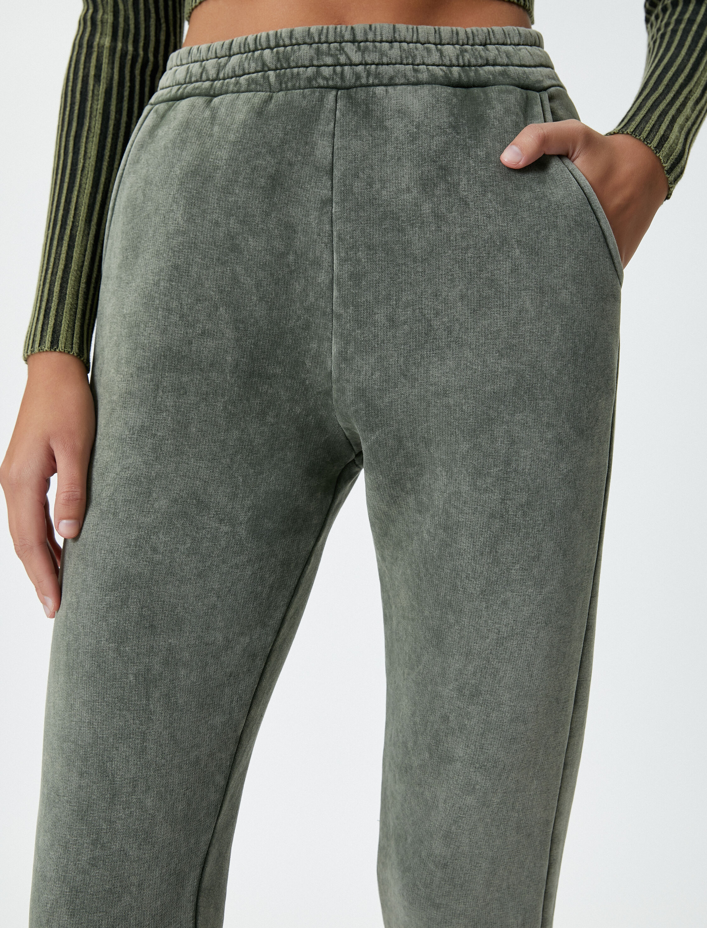   Jogger Pantolon Beli ve Paçası Lastikli Cepli Yıkamalı