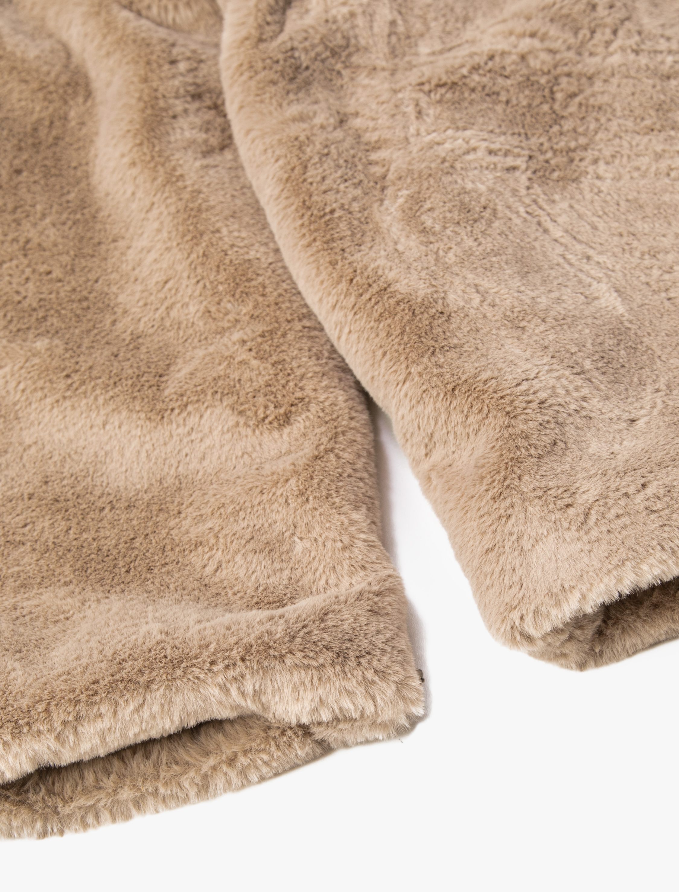   Kapüşonlu Oversize Peluş Kısa Kaban