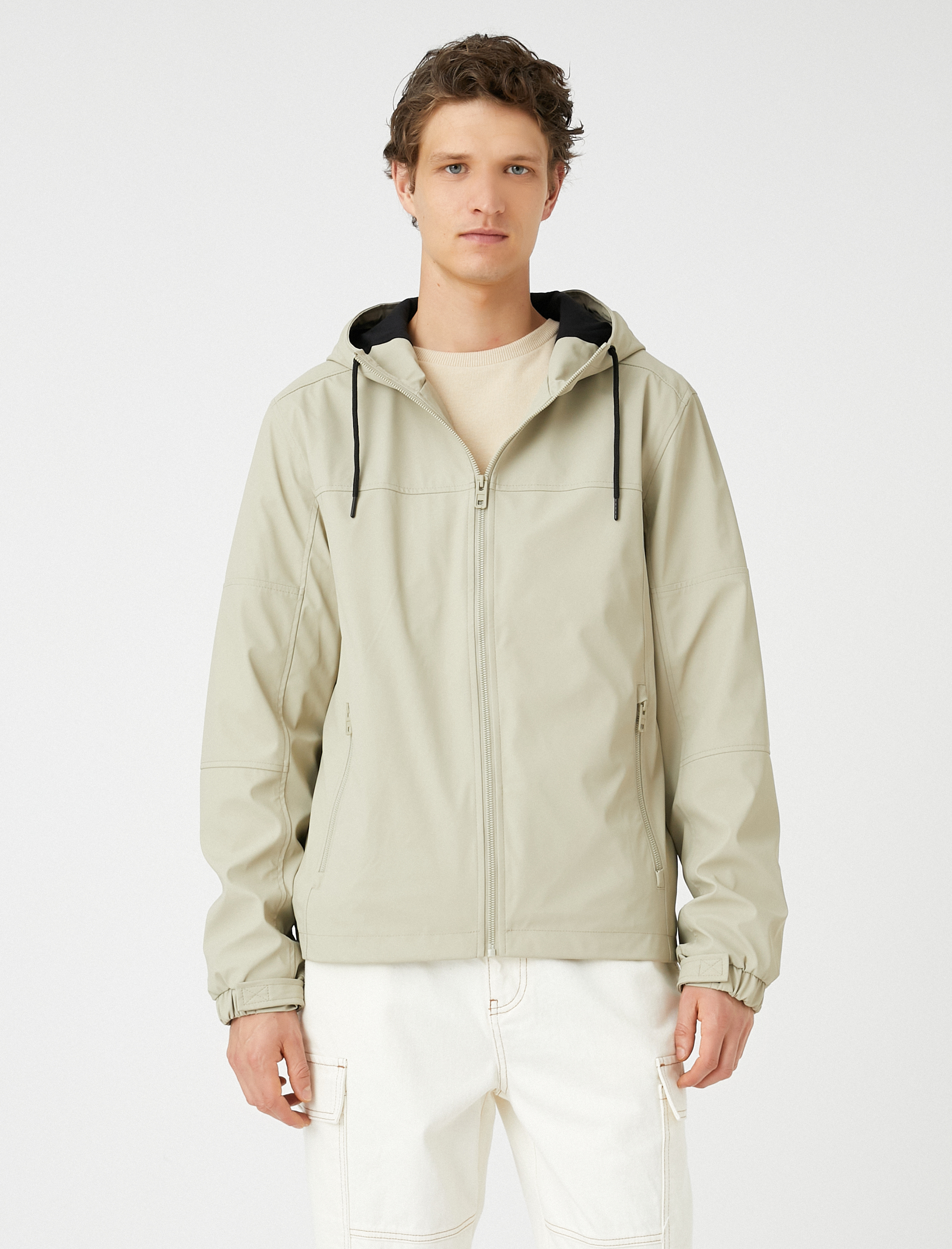   Deri Görünümlü Ceket Kapşonlu Fermuarlı Cep Detaylı