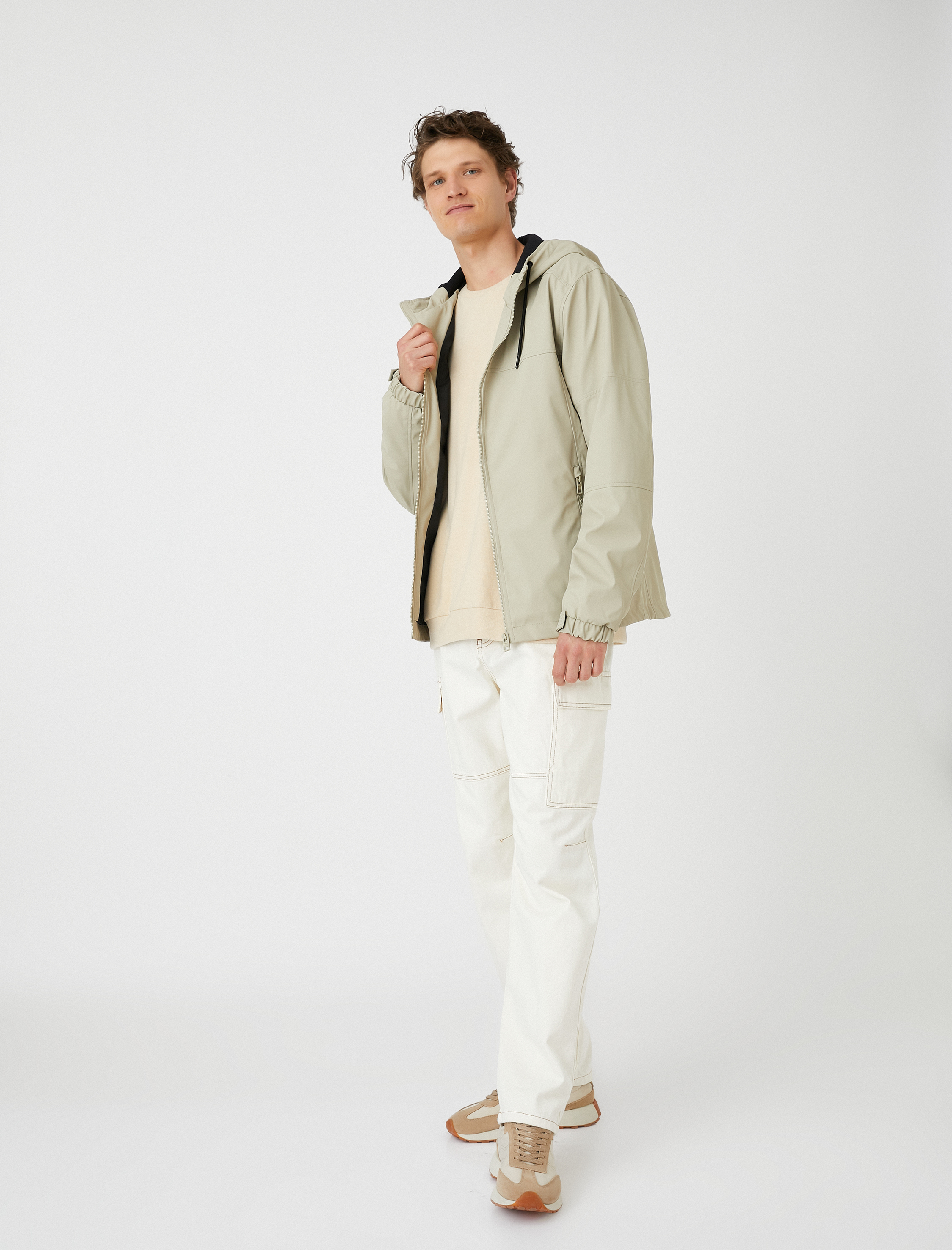   Deri Görünümlü Ceket Kapşonlu Fermuarlı Cep Detaylı