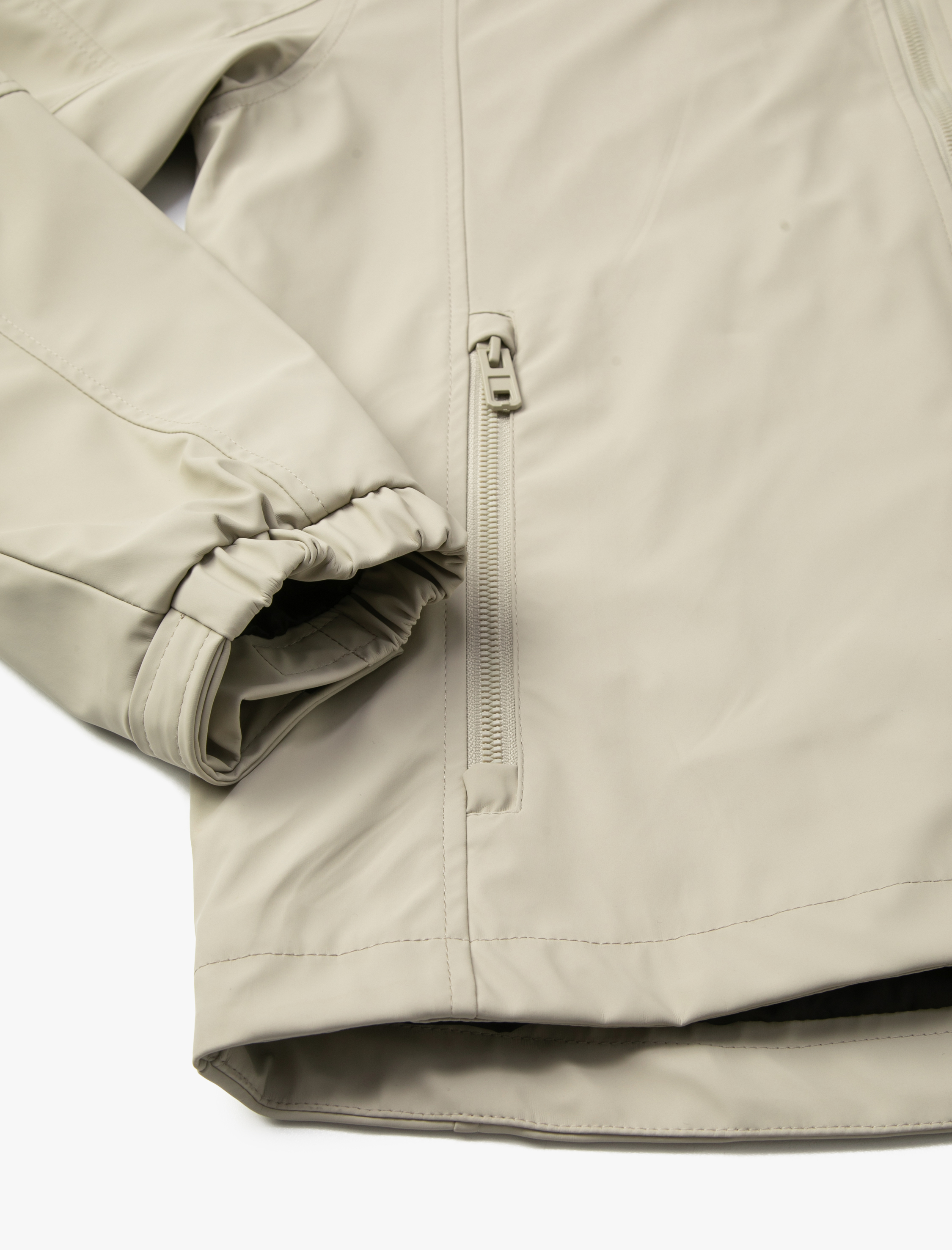   Deri Görünümlü Ceket Kapşonlu Fermuarlı Cep Detaylı