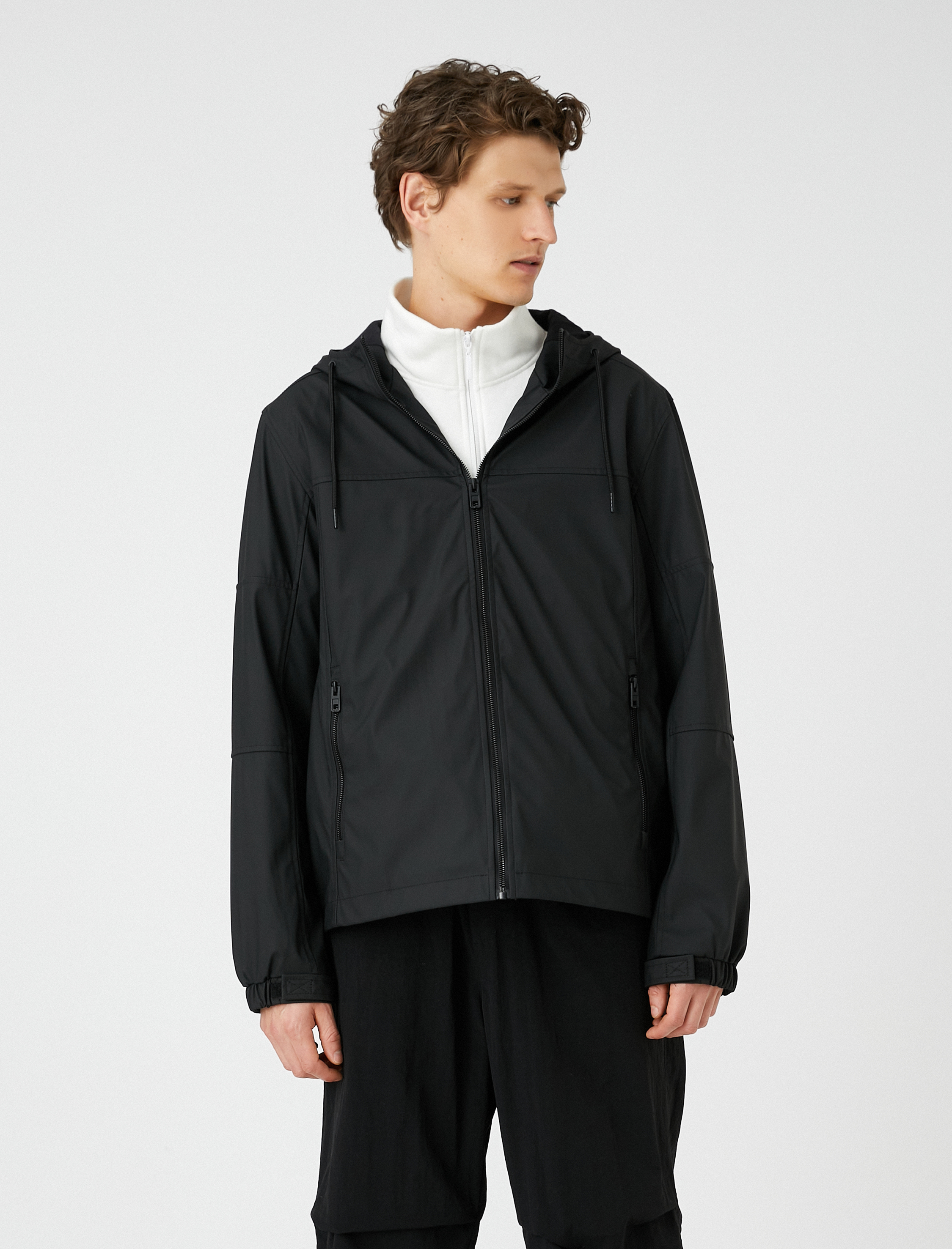   Deri Görünümlü Ceket Kapşonlu Fermuarlı Cep Detaylı