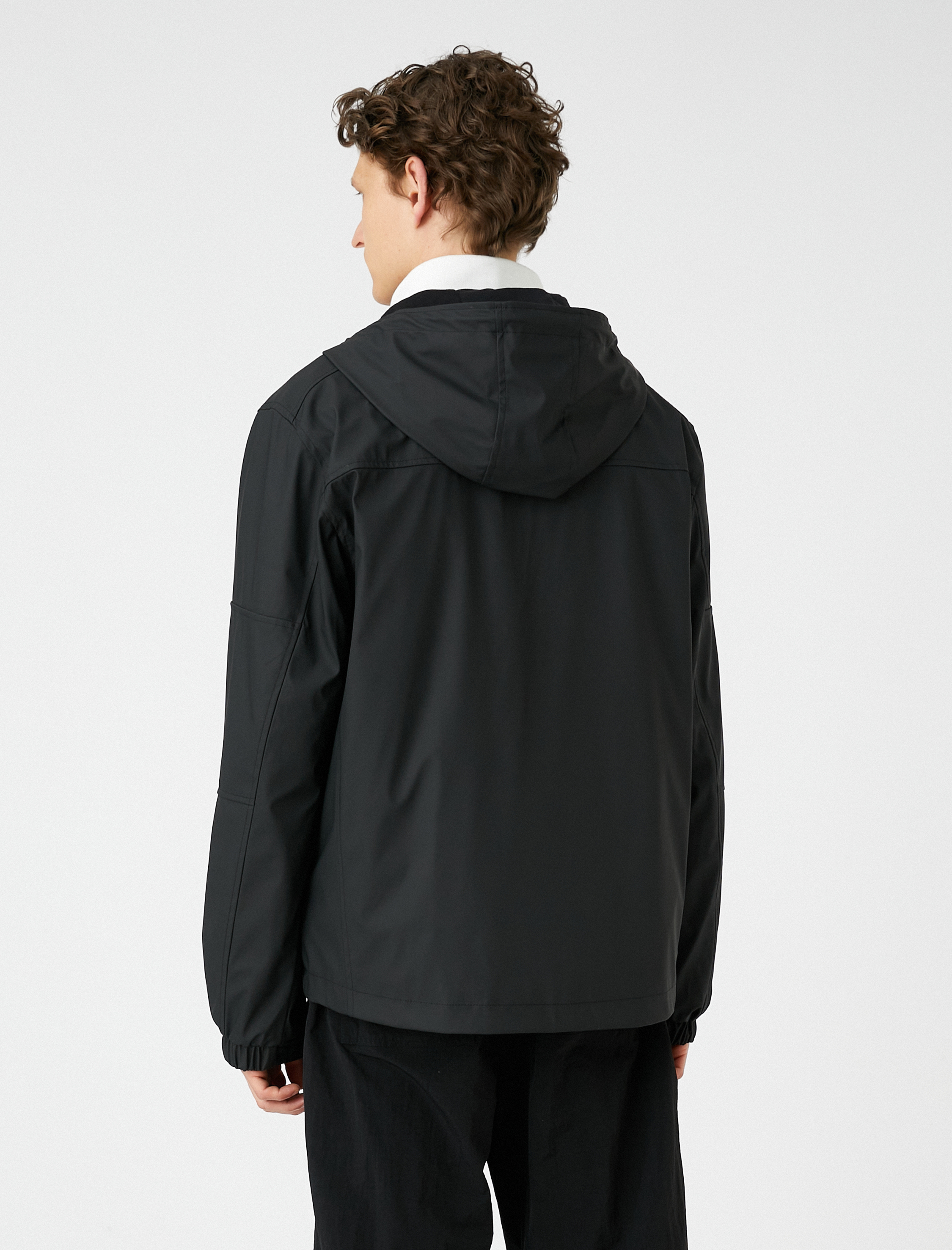   Deri Görünümlü Ceket Kapşonlu Fermuarlı Cep Detaylı