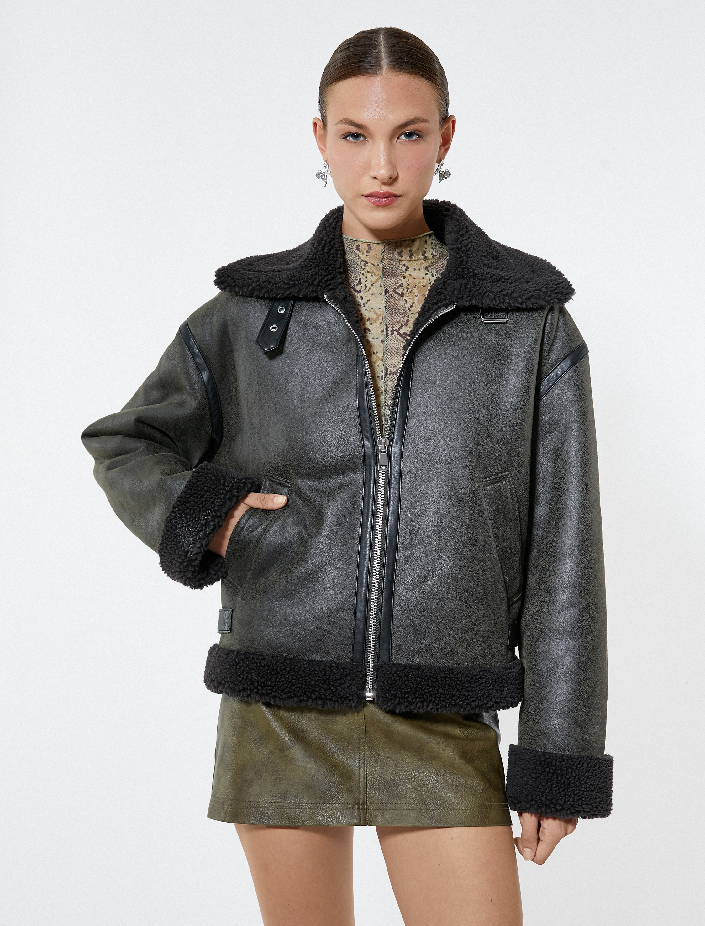   Biker Ceket Suni Deri Peluş Detaylı