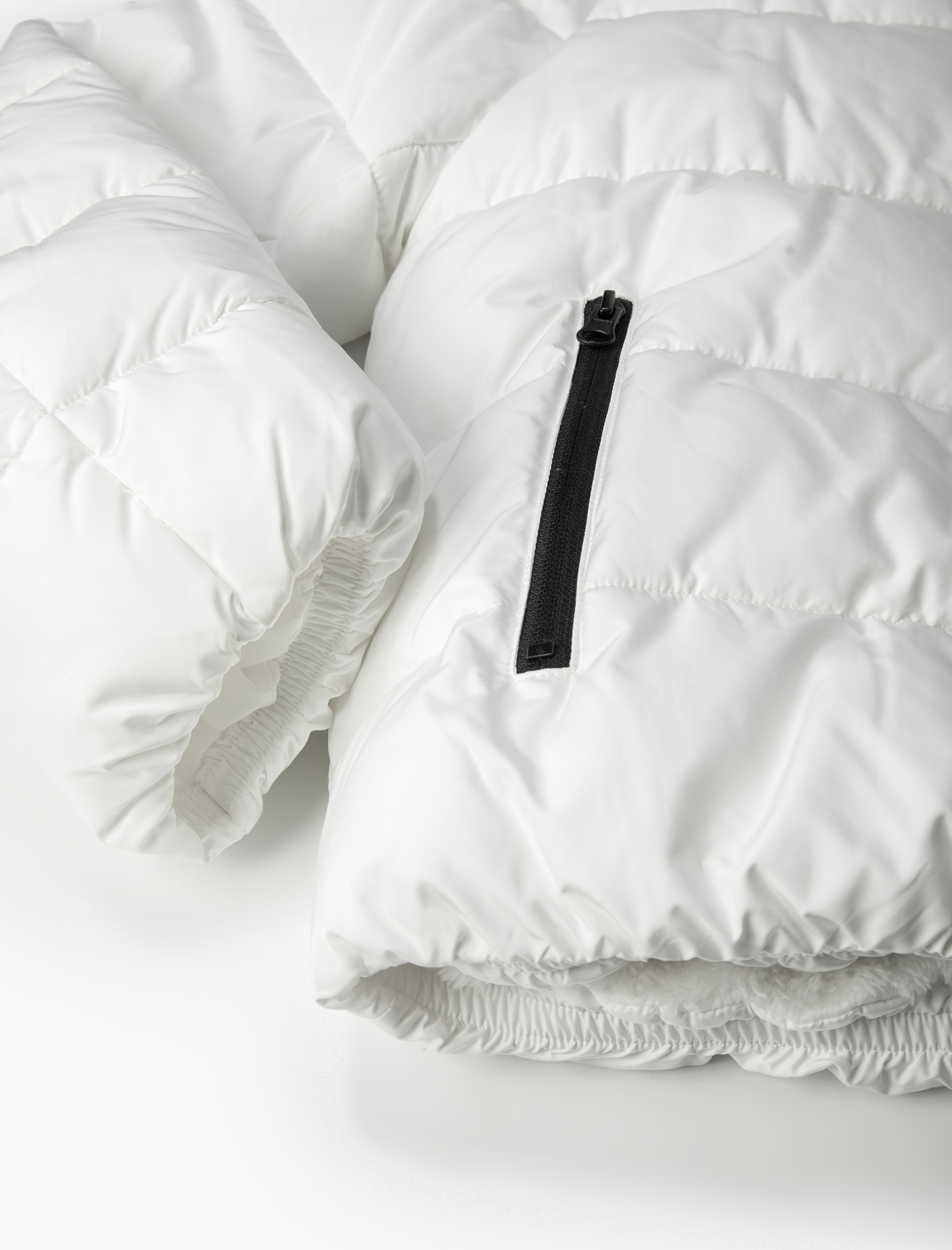   Şişme Mont Kapitone Kapüşonlu Fermuarlı Dik Yaka Cepli