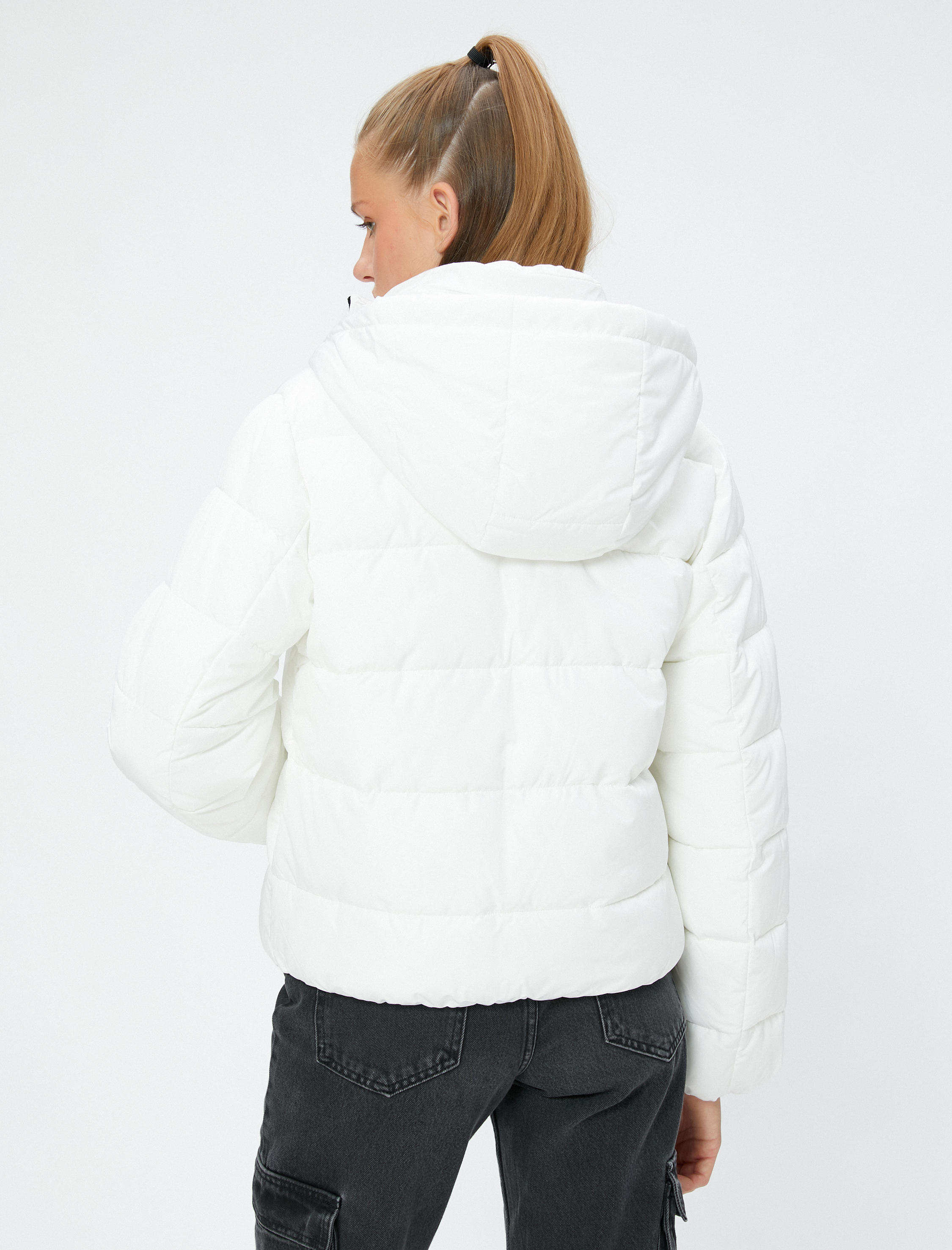   Şişme Mont Kapitone Kapüşonlu Fermuarlı Dik Yaka Cepli