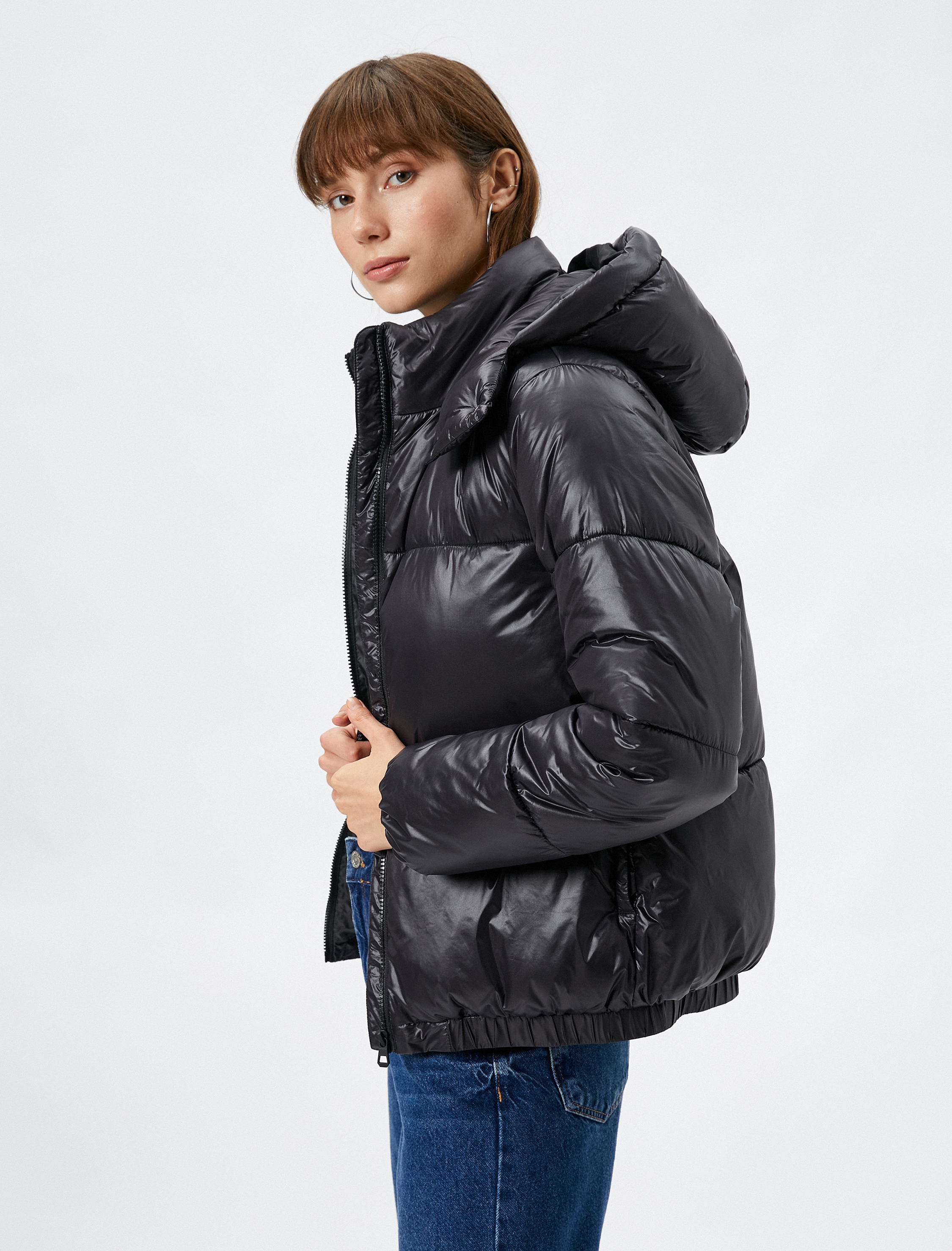   Kısa Şişme Mont Kapüşonlu Fermuarlı Beli Lastikli Cepli