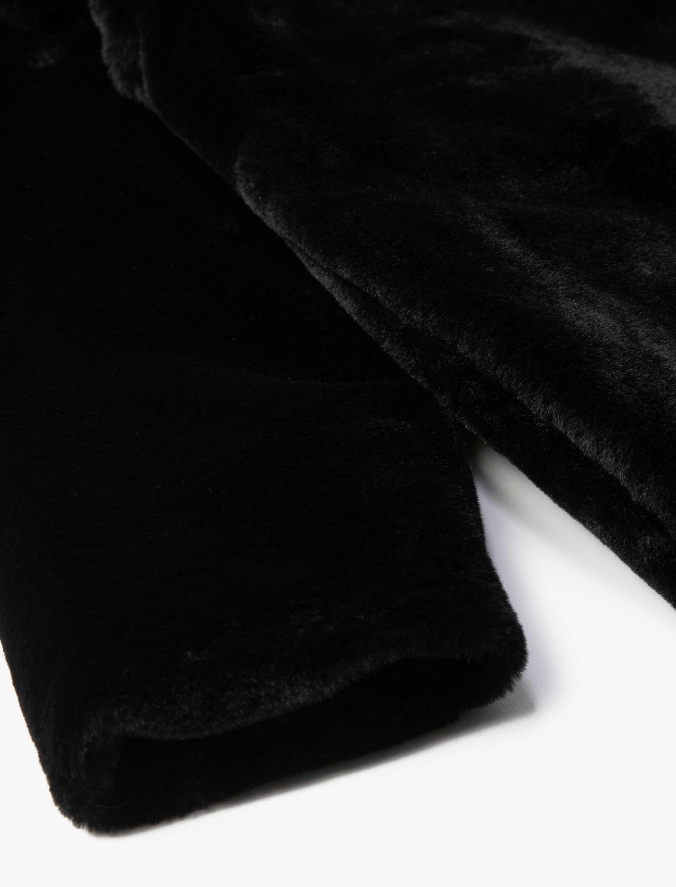   Peluş Uzun Mont Fermuarlı Kapüşonlu Cep Detaylı