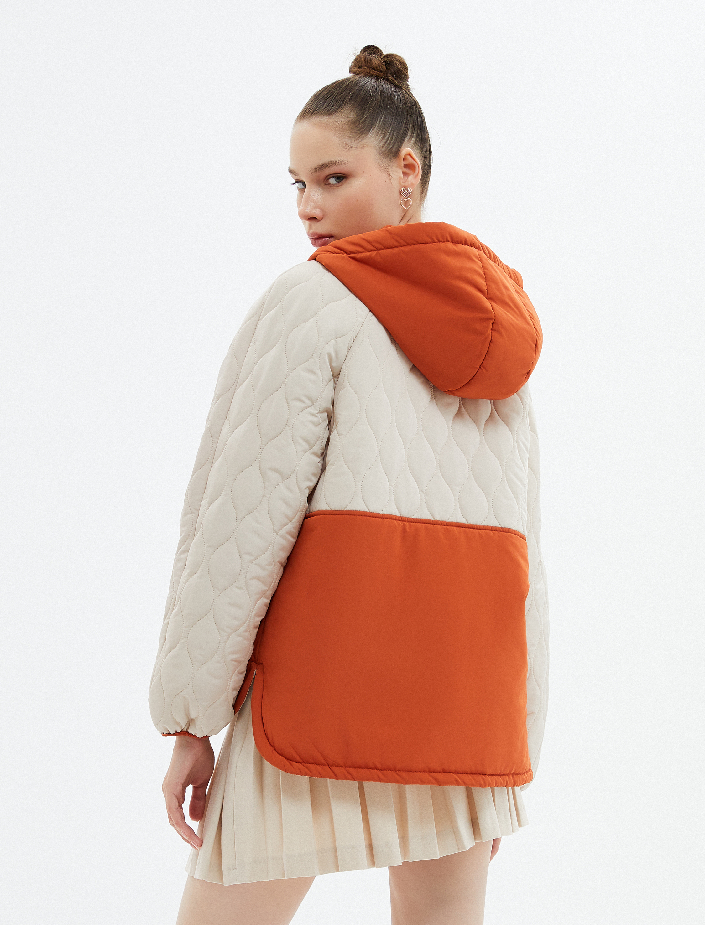   Kapitone Mont Kapşonlu Renk Bloklu Cepli Astarlı