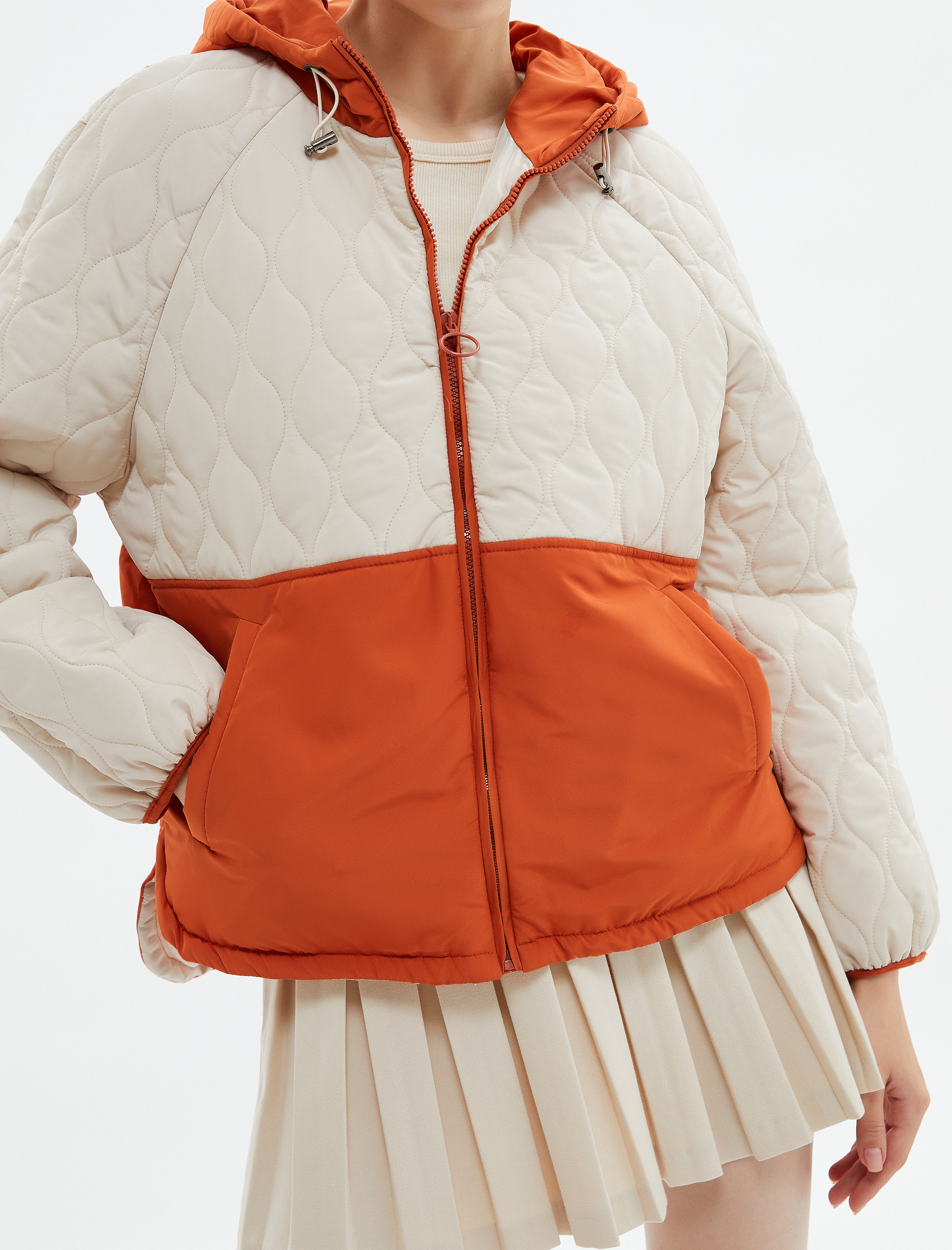   Kapitone Mont Kapşonlu Renk Bloklu Cepli Astarlı