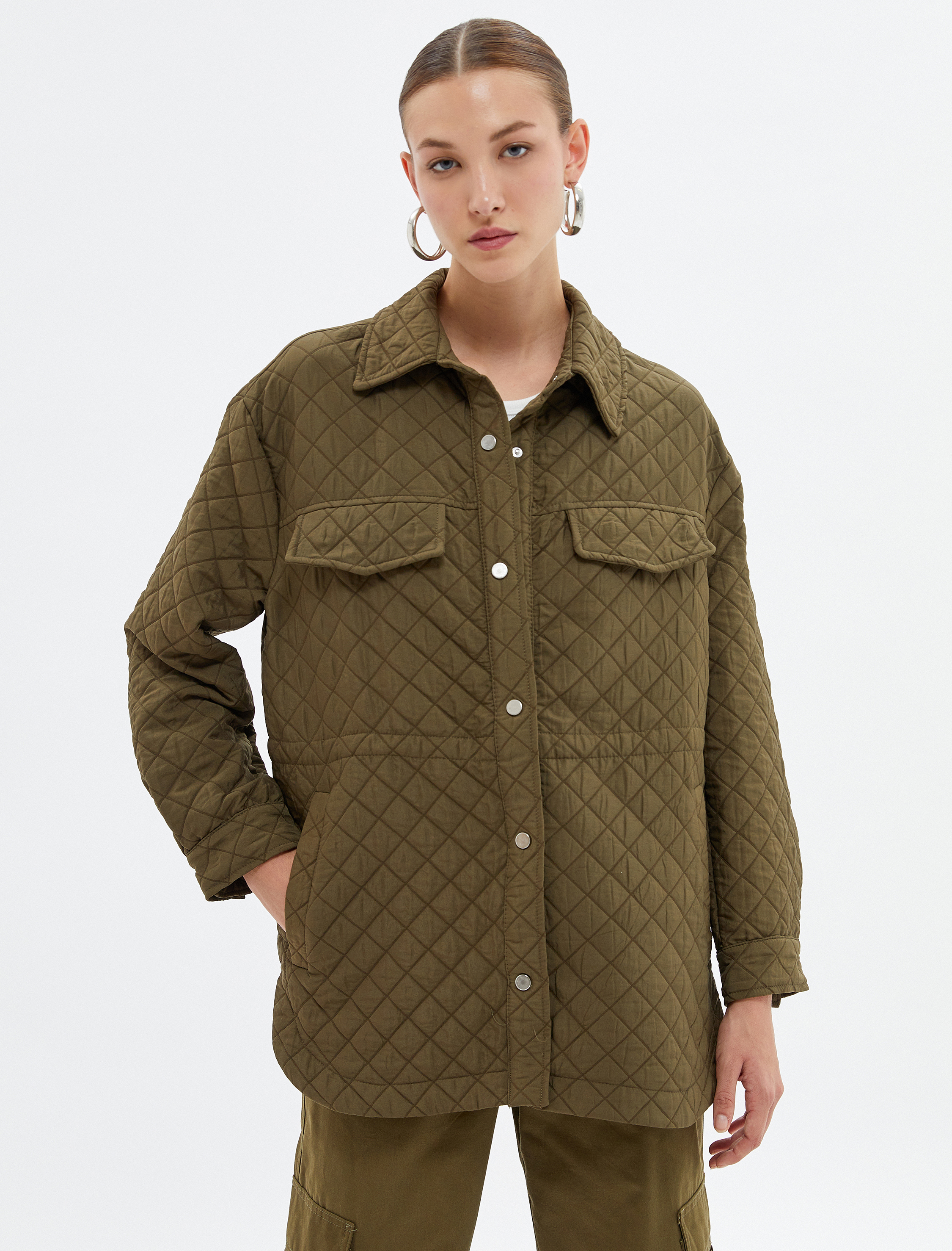   Kapitone Ceket Çıtçıt Düğmeli Gömlek Yaka Cep Detaylı