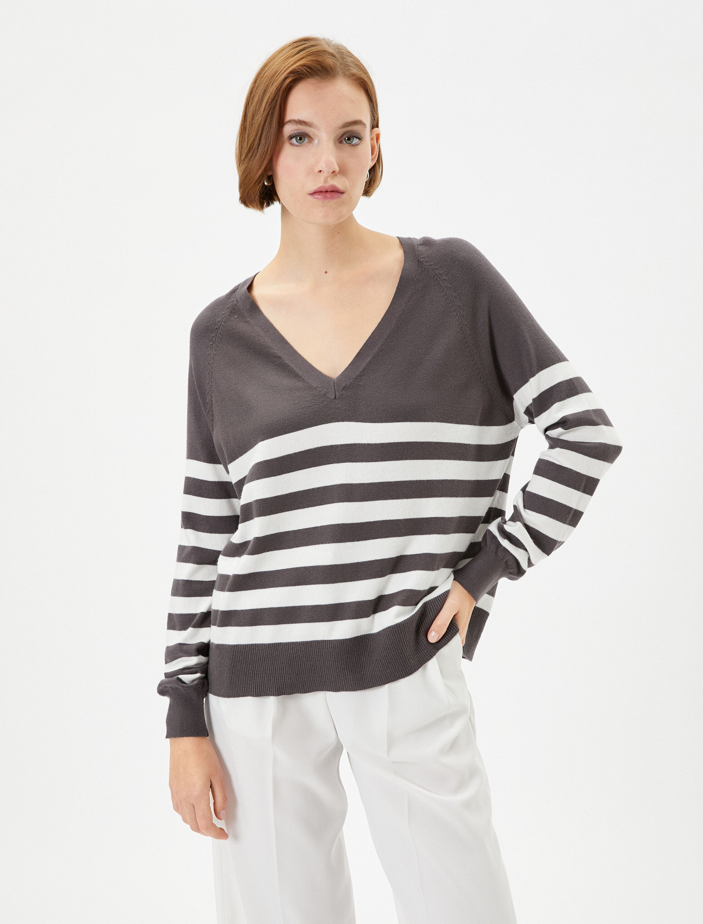   Triko Kazak V Yaka Uzun Kollu Viskon Karışımlı