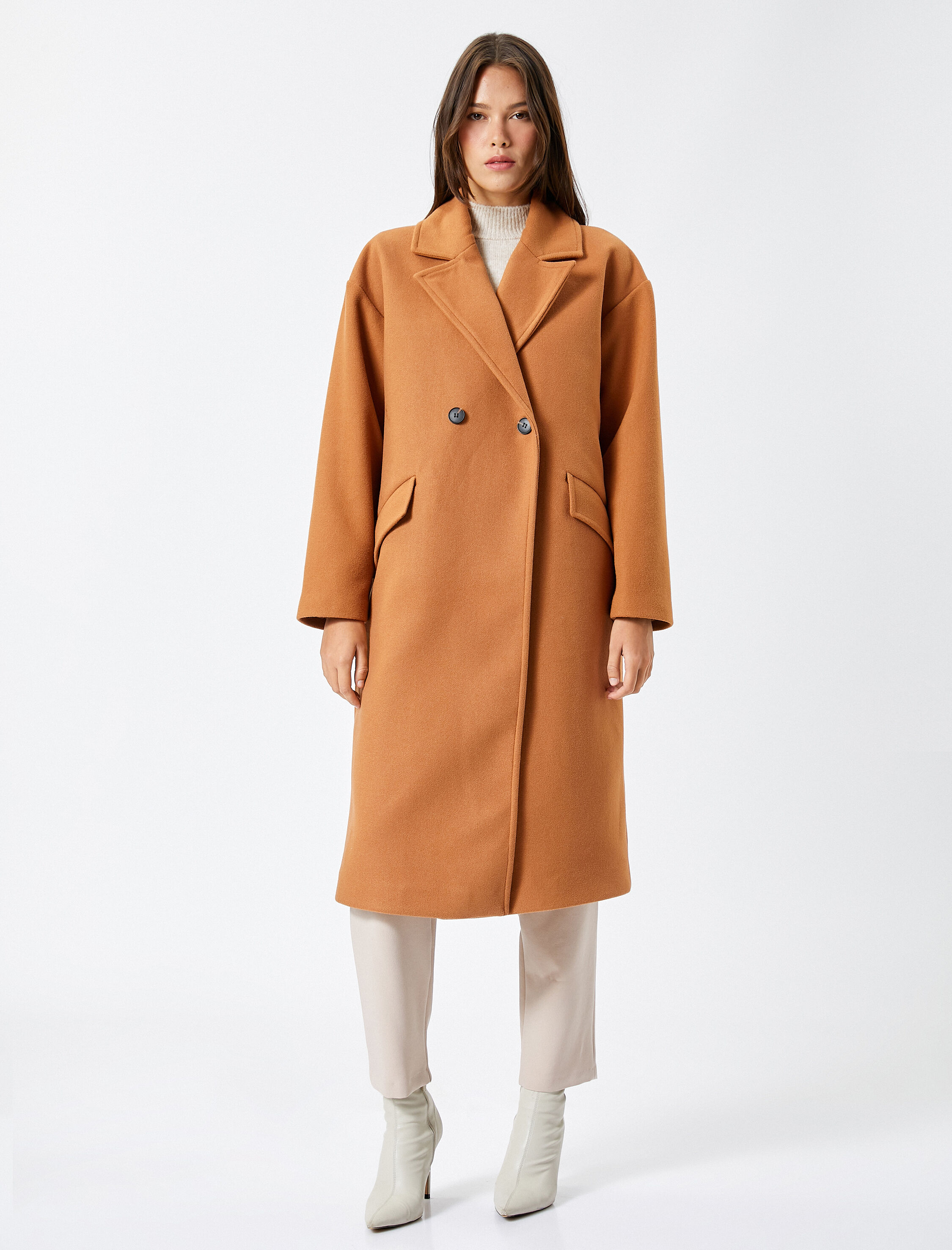   Uzun Kaşe Kaban Kruvaze Düğmeli Cep Detaylı